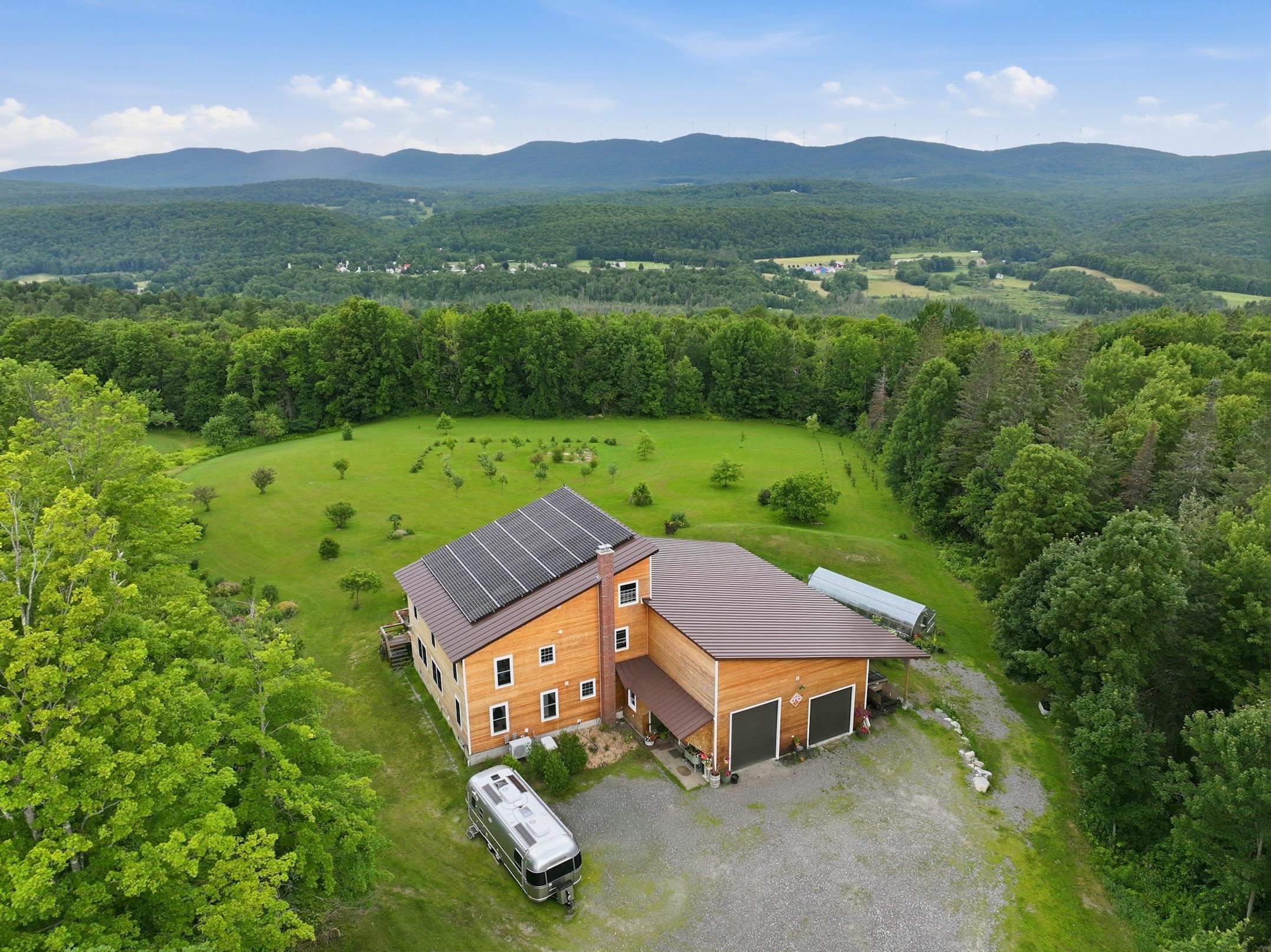 1090 Center Road Unit: #1