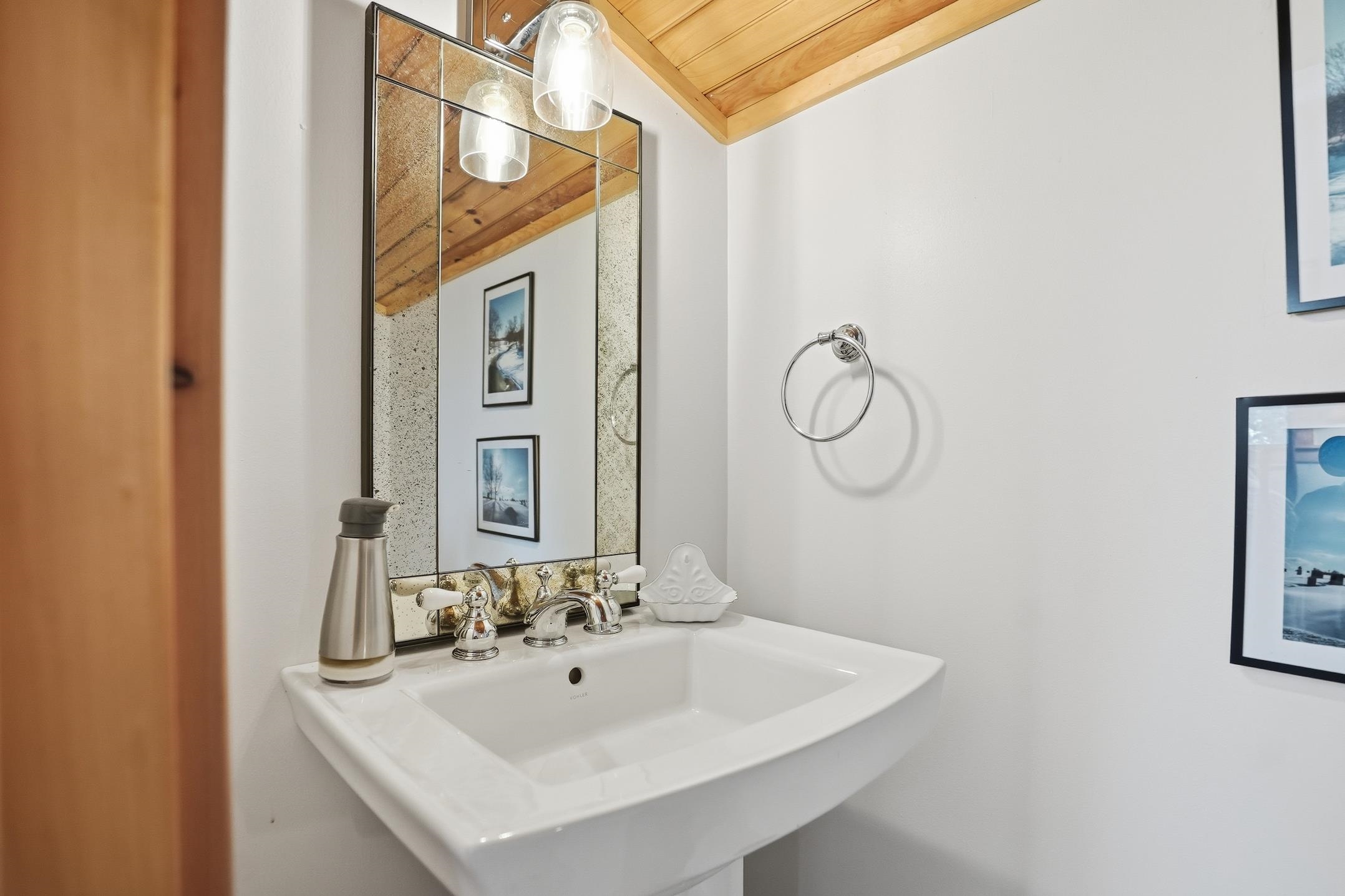 1090 Center Road Unit: #1