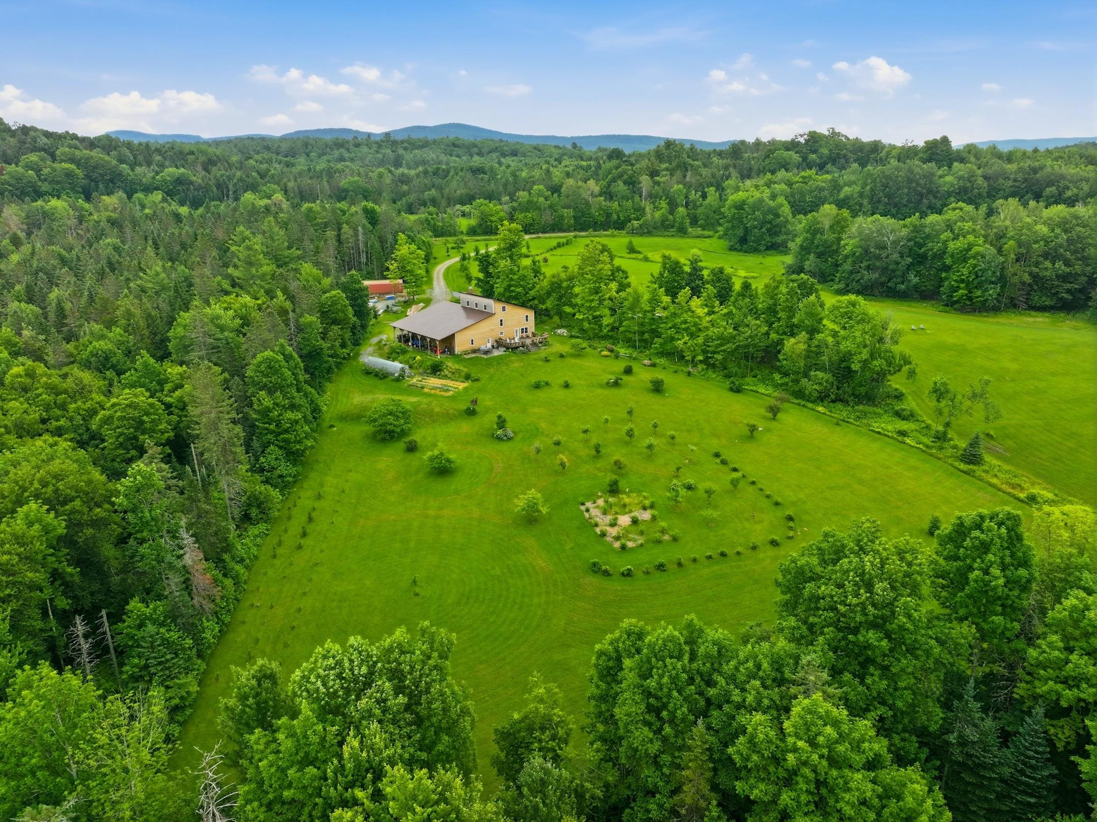 1090 Center Road Unit: #1