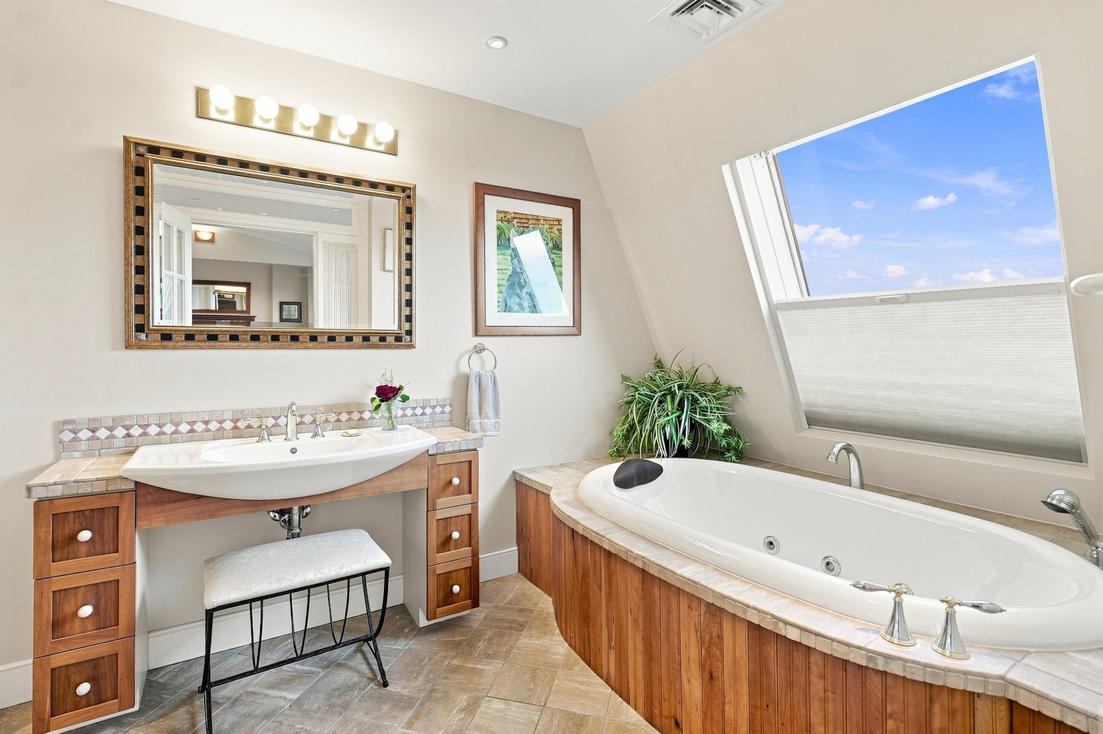 40 College Street Unit: 801