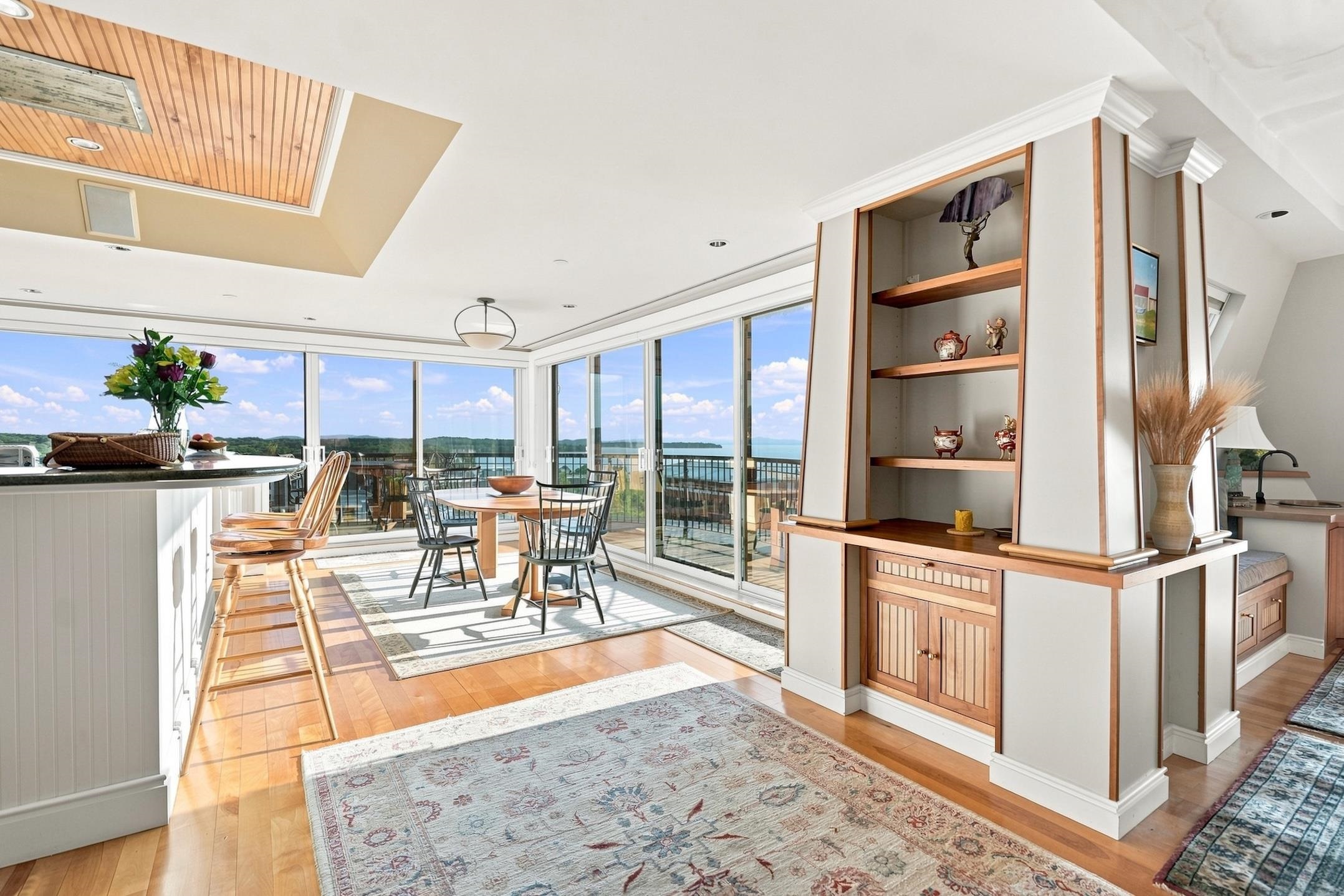 40 College Street Unit: 801