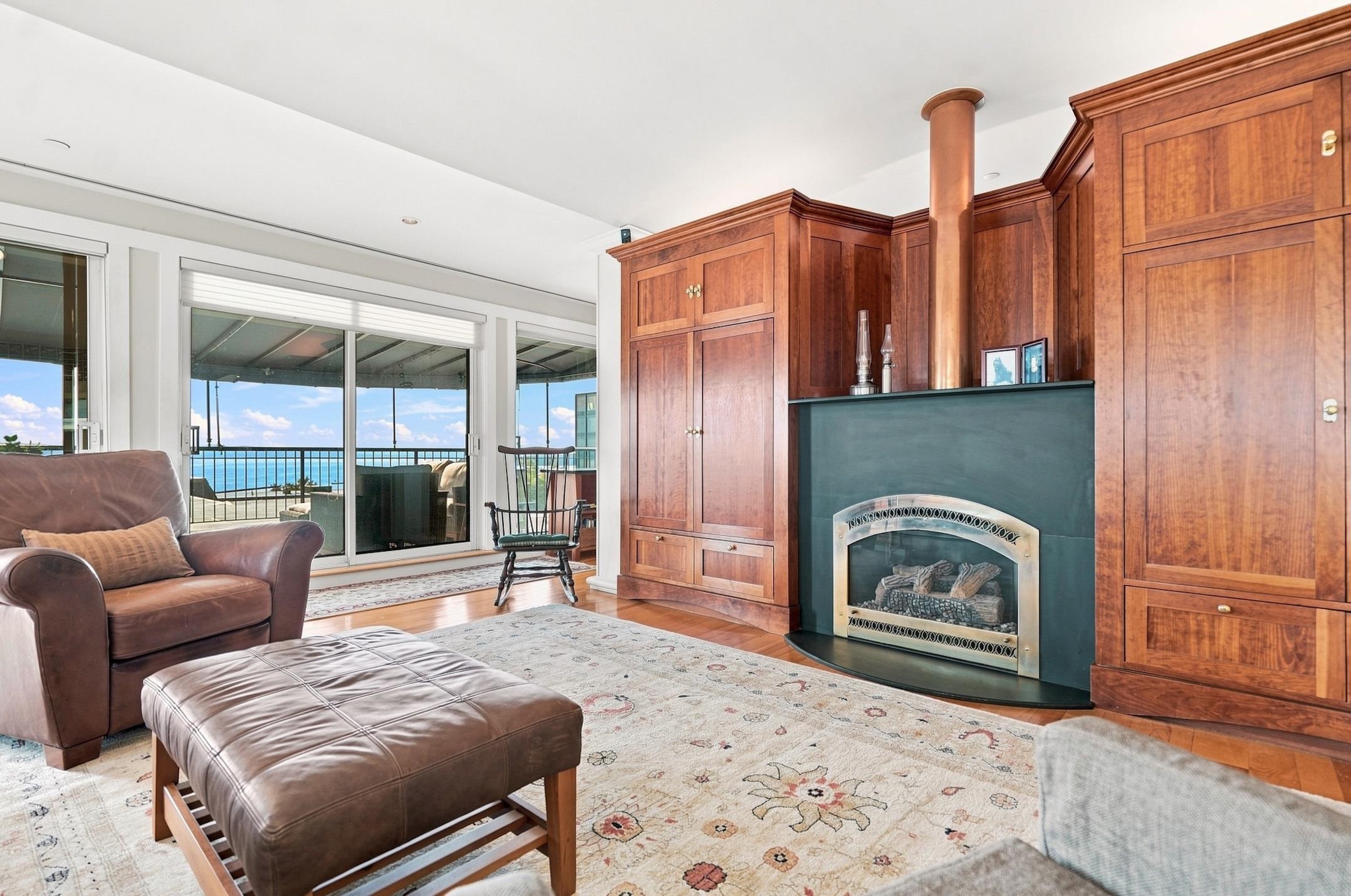 40 College Street Unit: 801