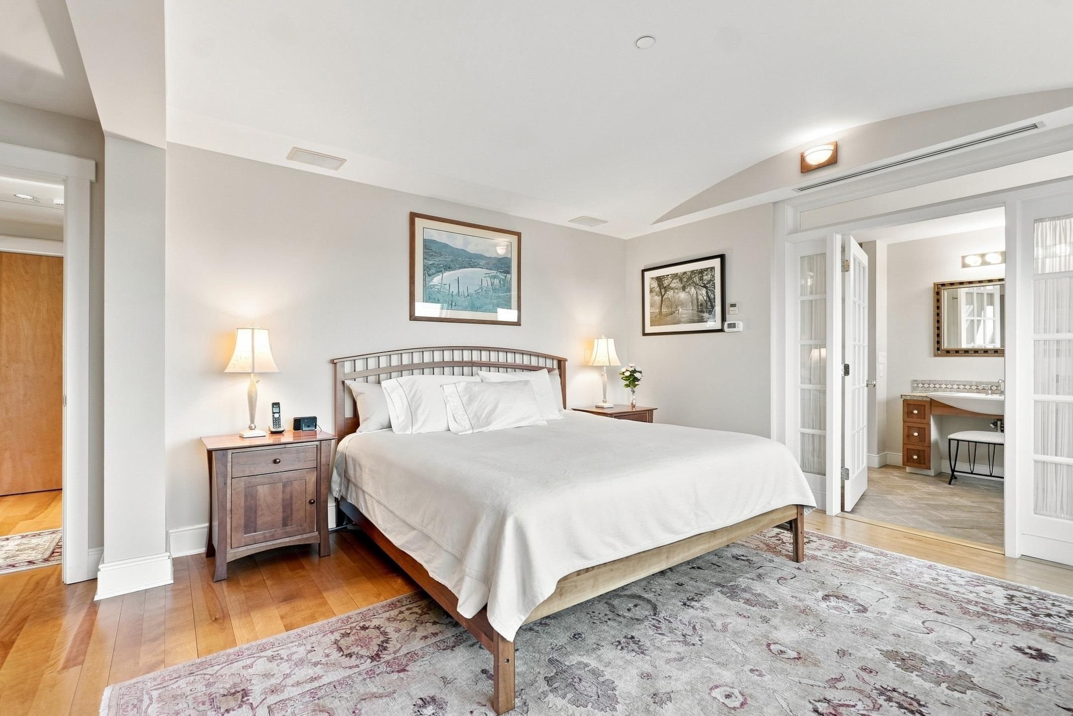 40 College Street Unit: 801