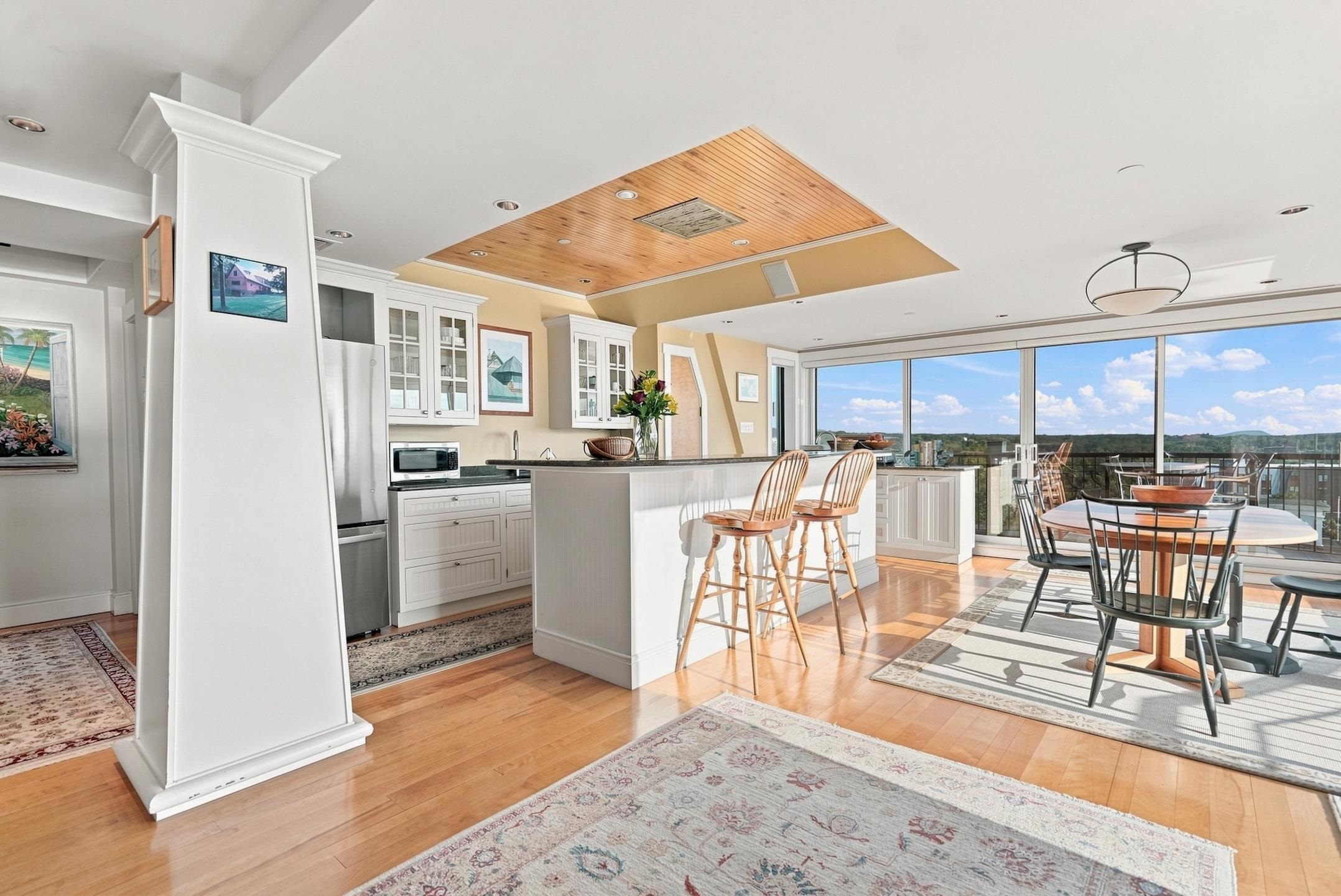 40 College Street Unit: 801