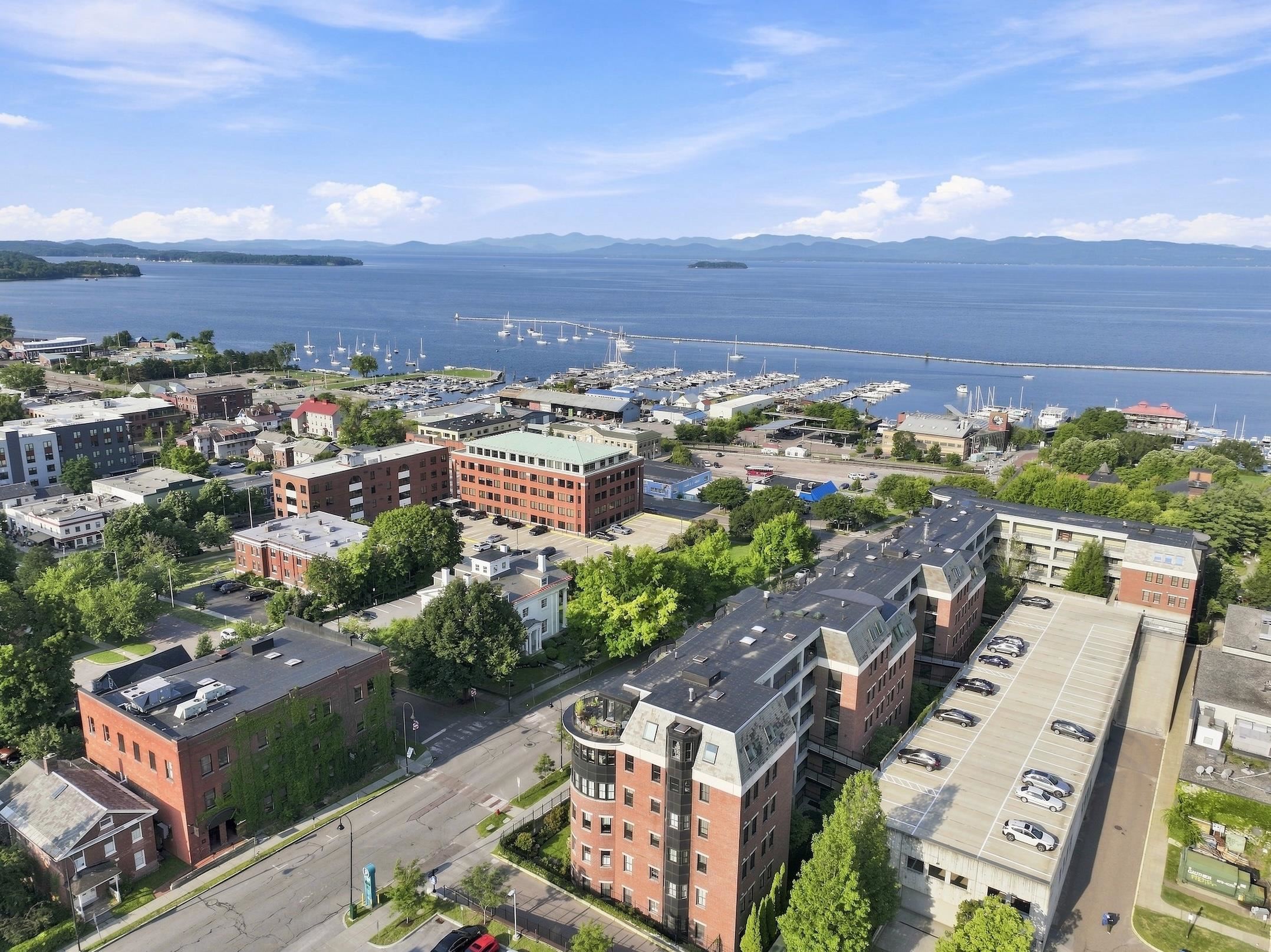 40 College Street Unit: 514c