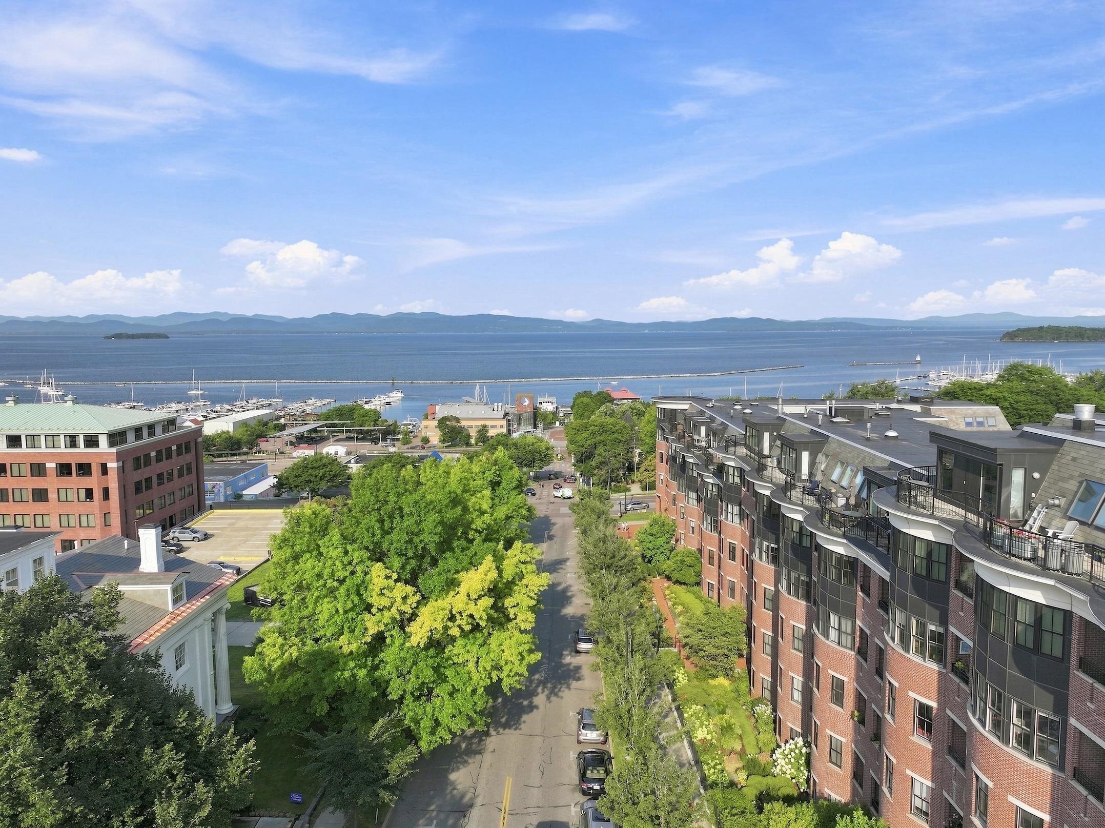 40 College Street Unit: 514c