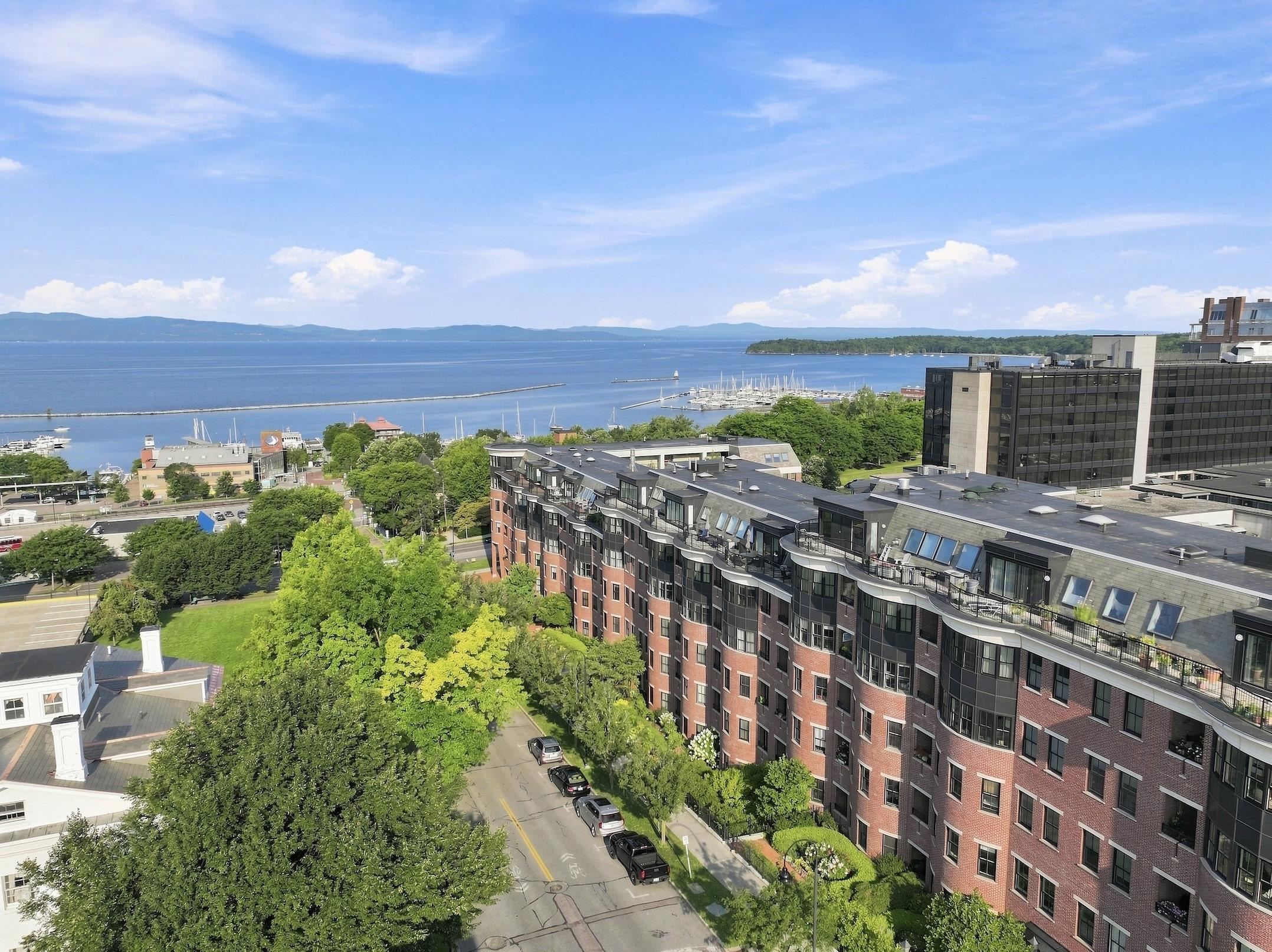 40 College Street Unit: 514c