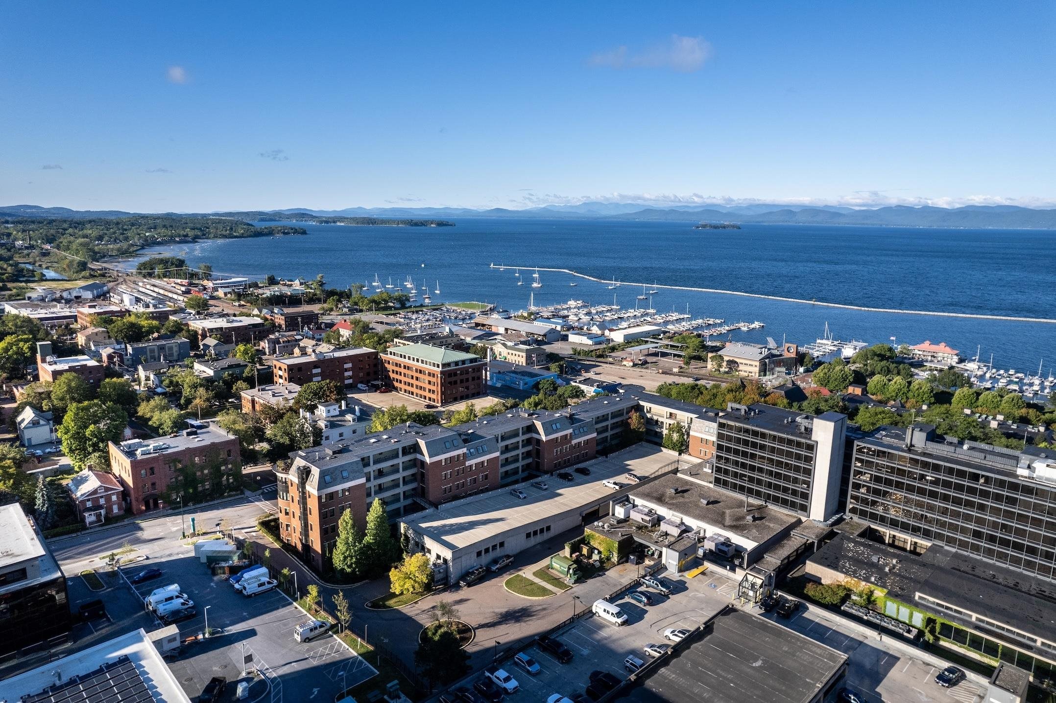 40 College Street Unit: 514c