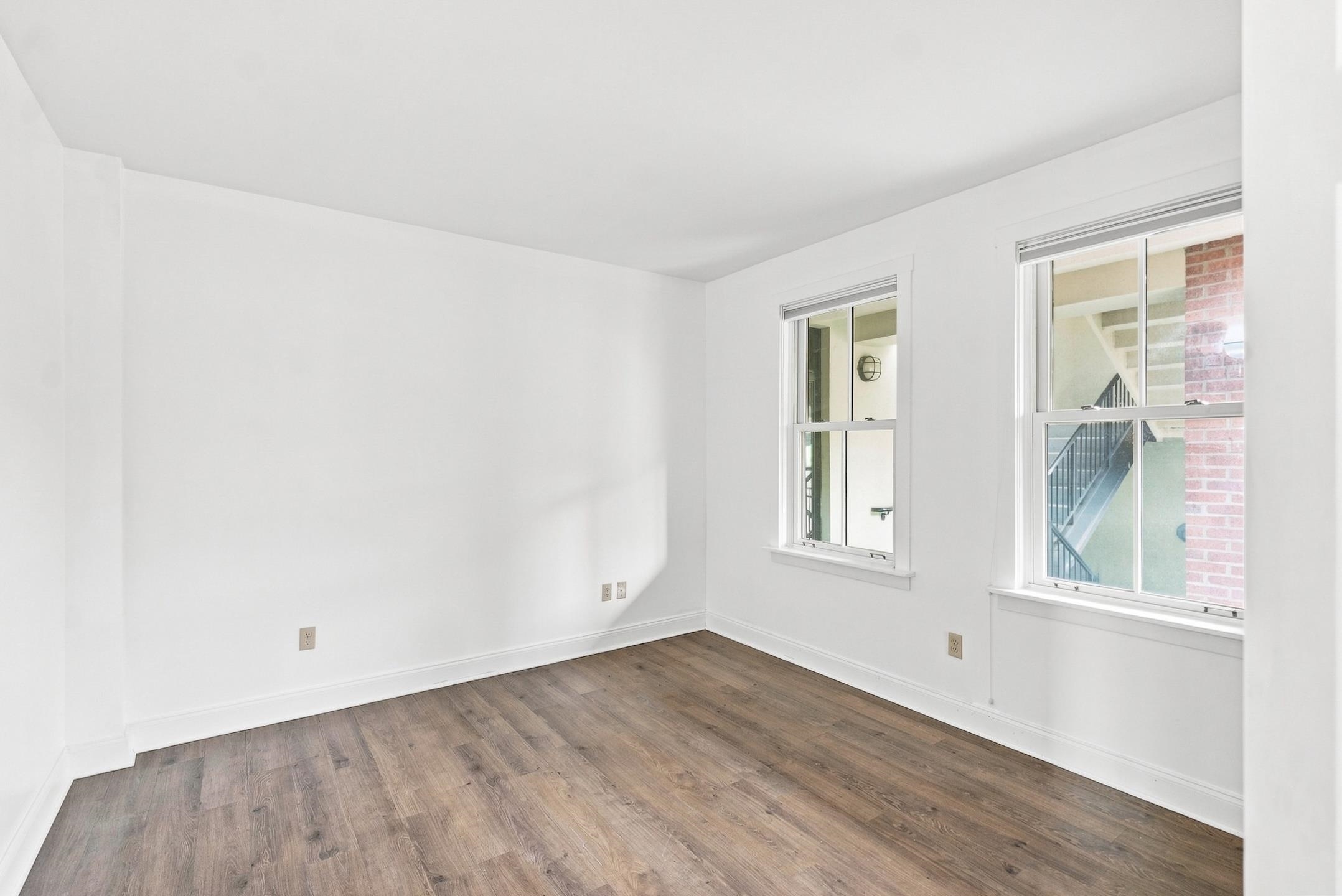 40 College Street Unit: 514c