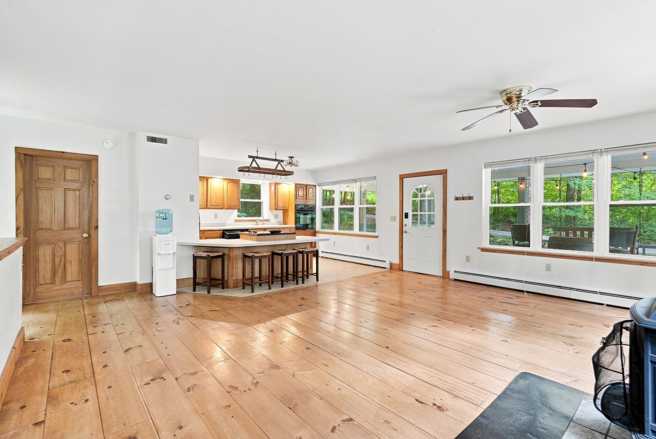 1417 Mason Hill North Road