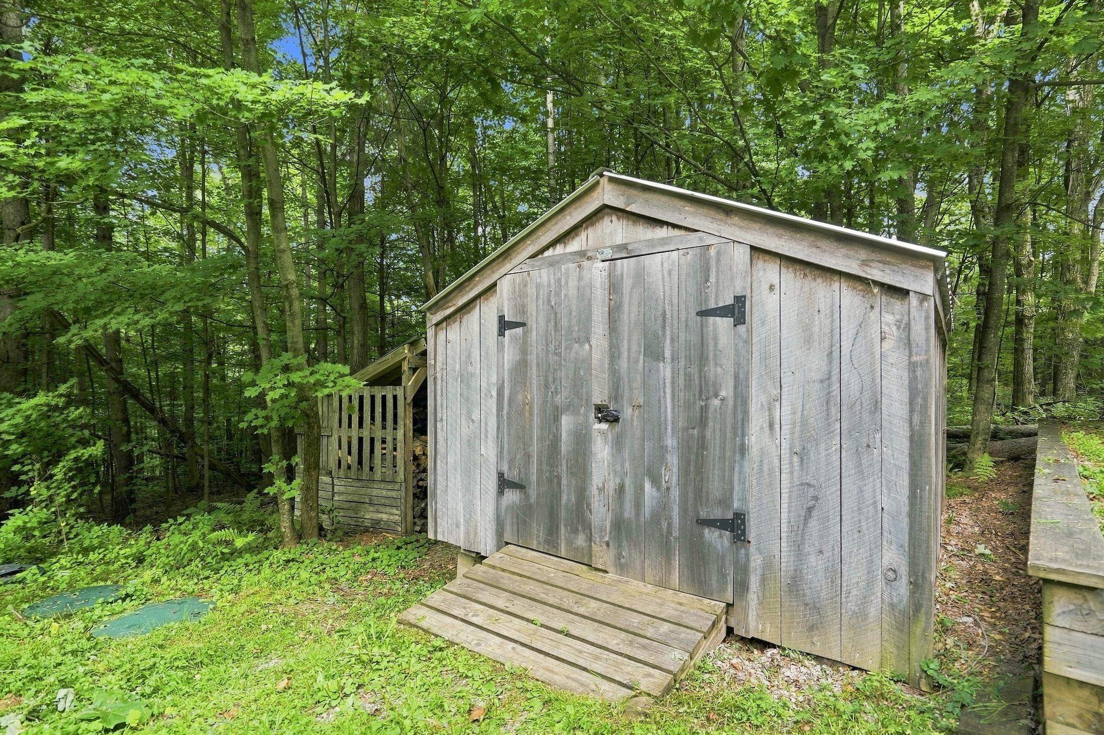 1417 Mason Hill North Road