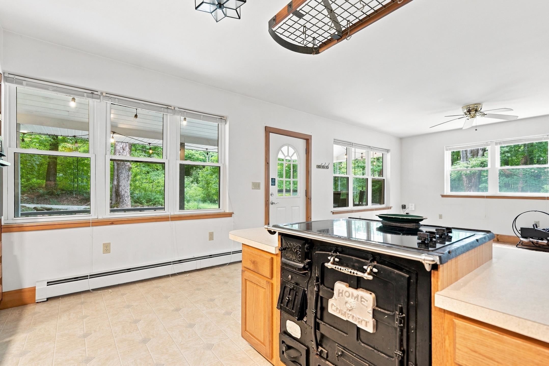 1417 Mason Hill North Road