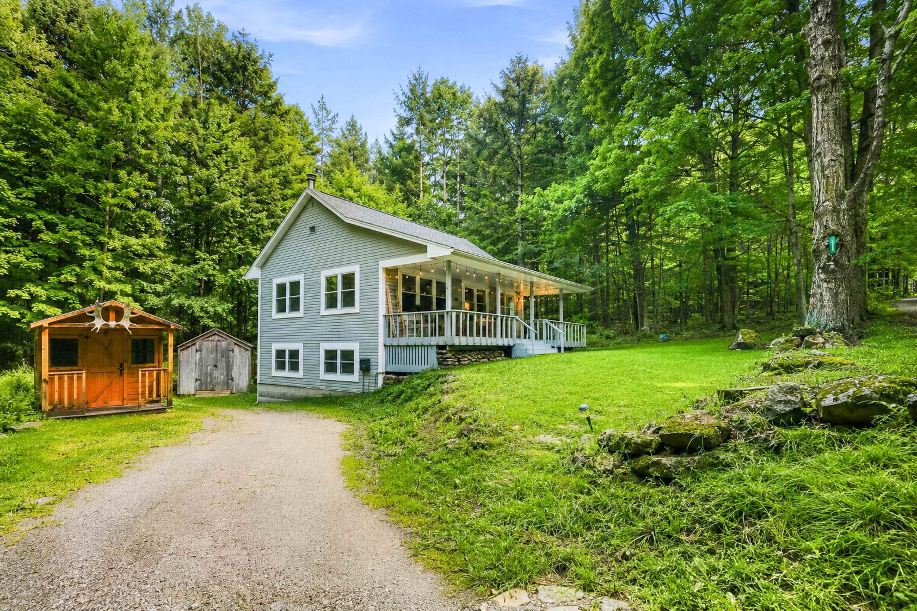 1417 Mason Hill North Road