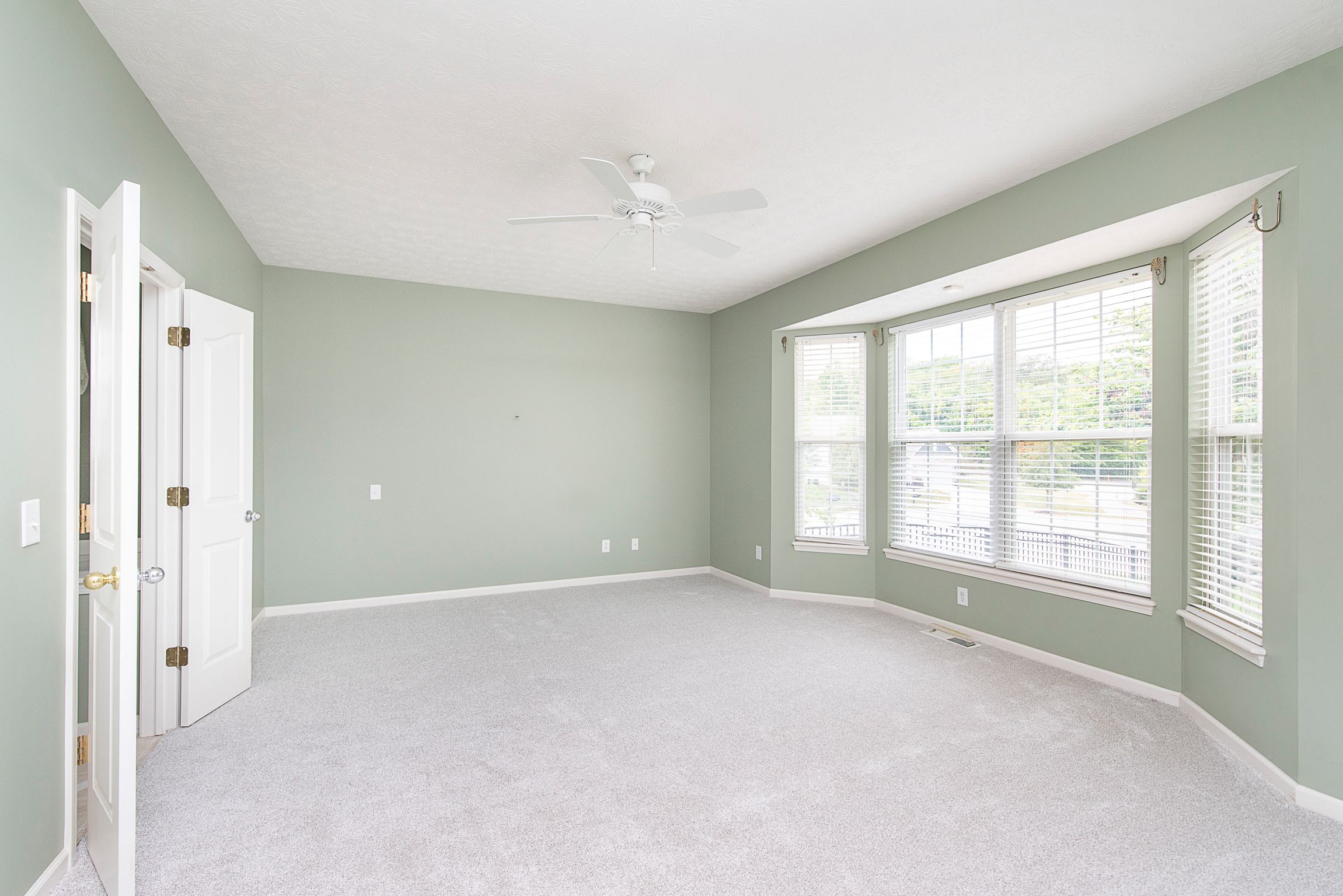 12894 Chorleywood Circle