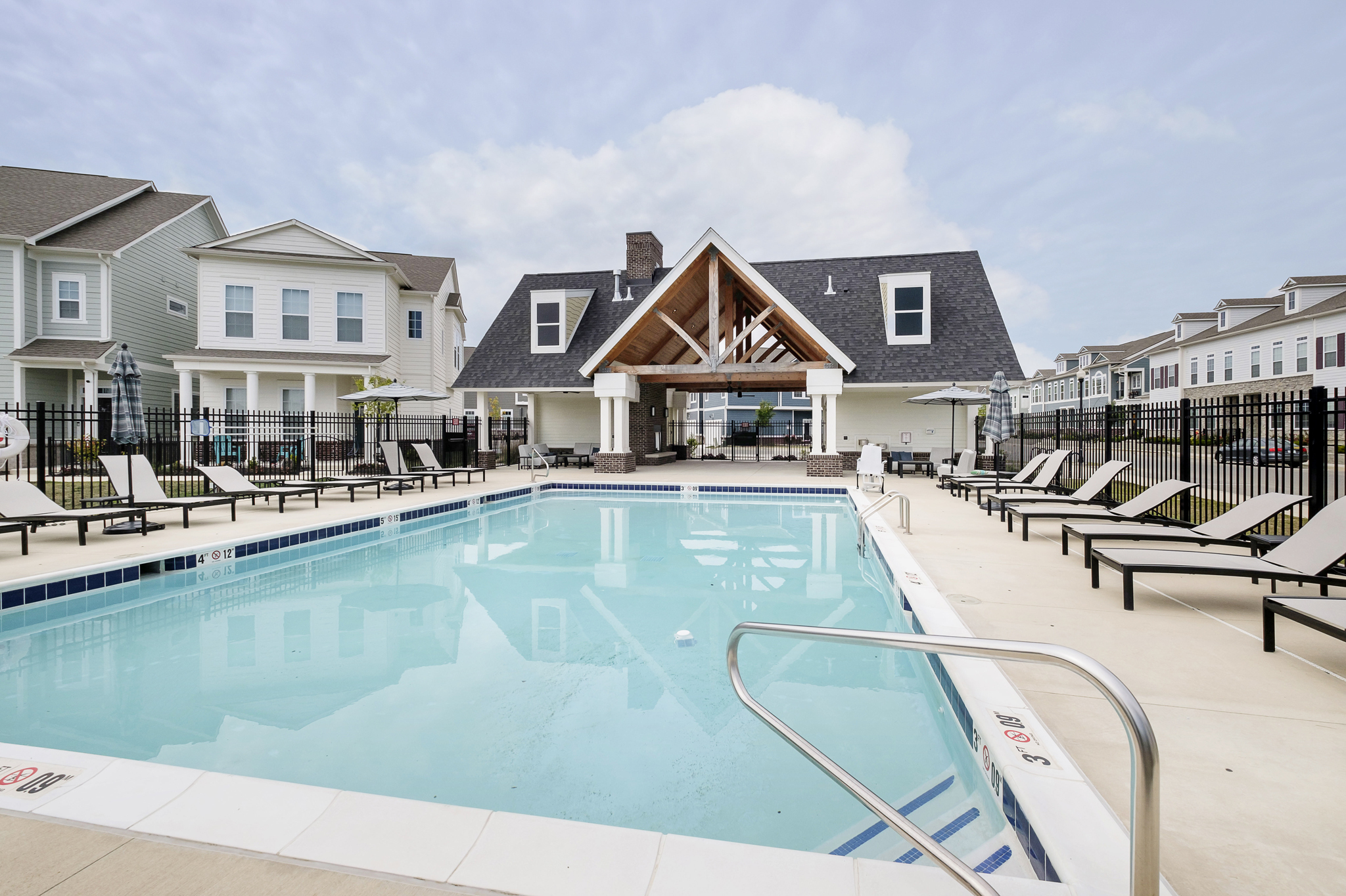 640 Lagerfield Drive