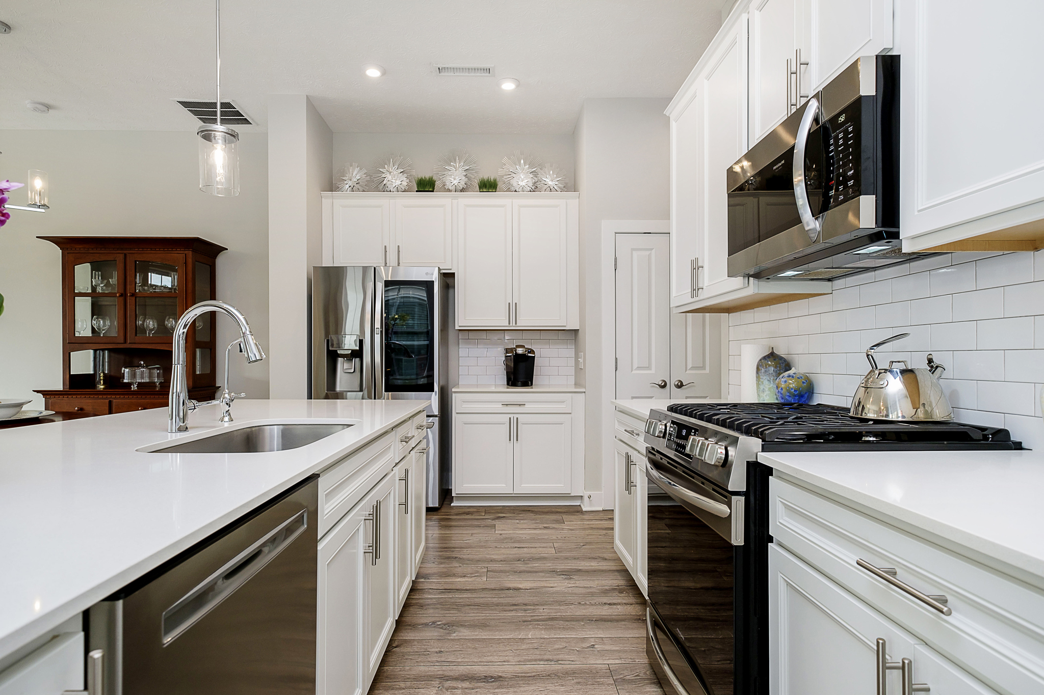 640 Lagerfield Drive