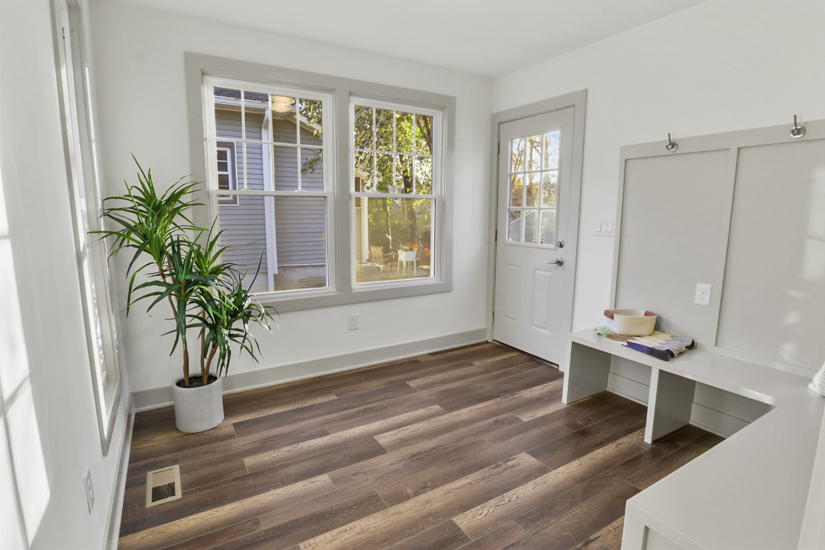 6120 Broadway Street