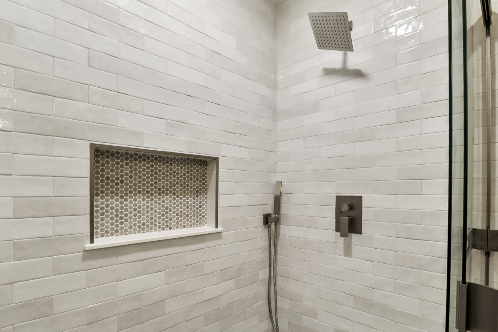 6120 Broadway Street