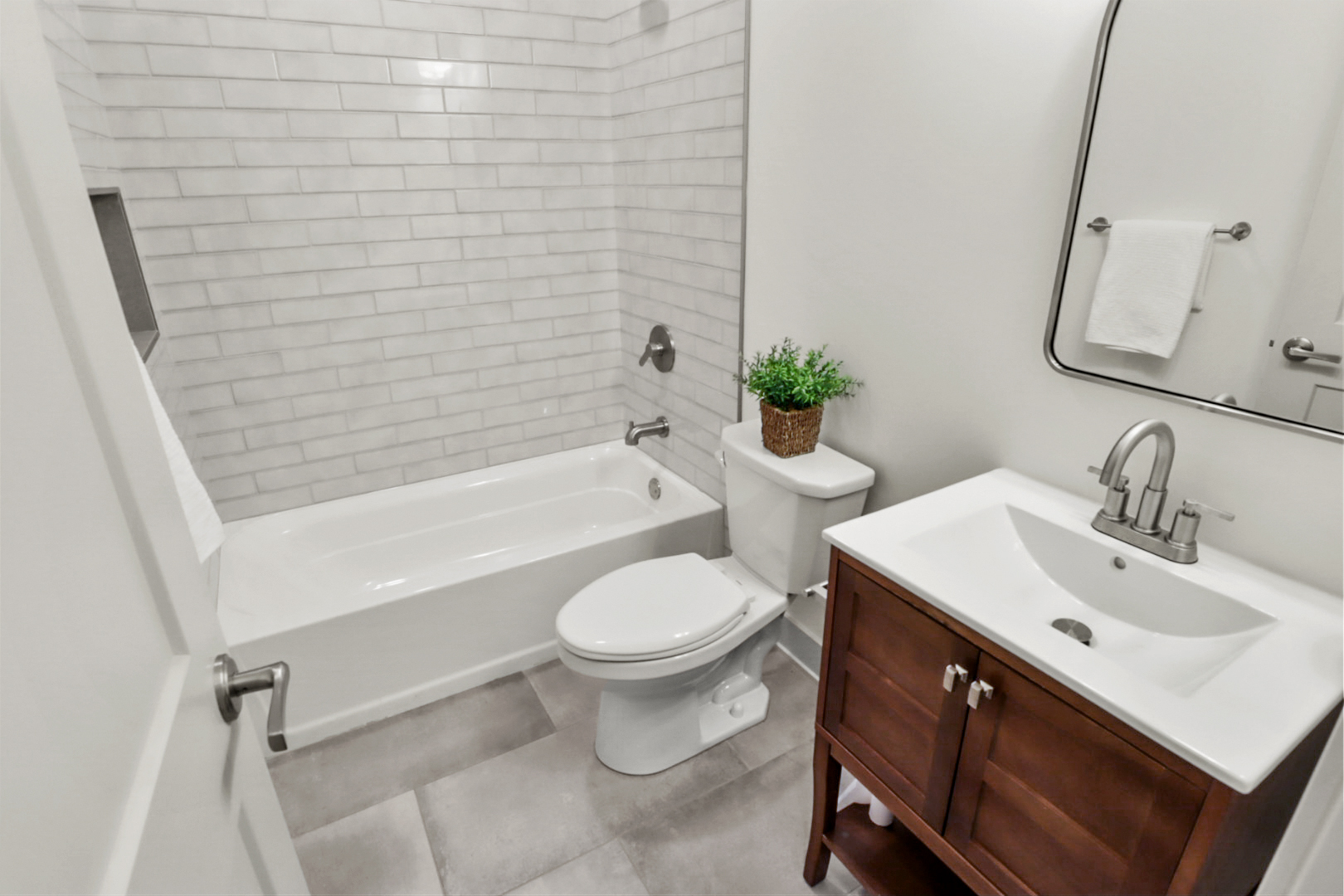 6120 Broadway Street