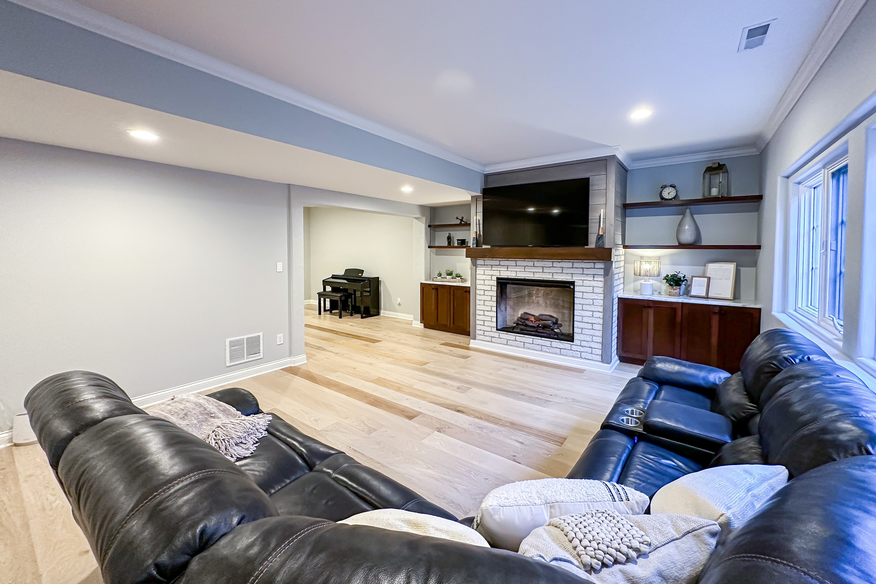 9880 Wading Crane Avenue