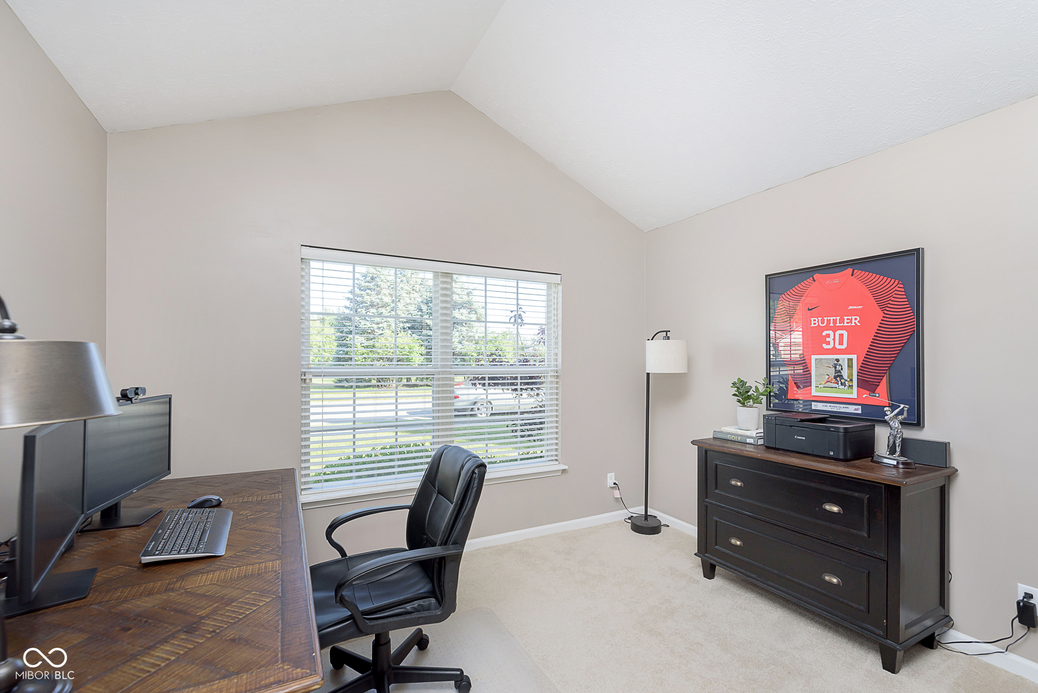 5905 Lost Oaks Drive