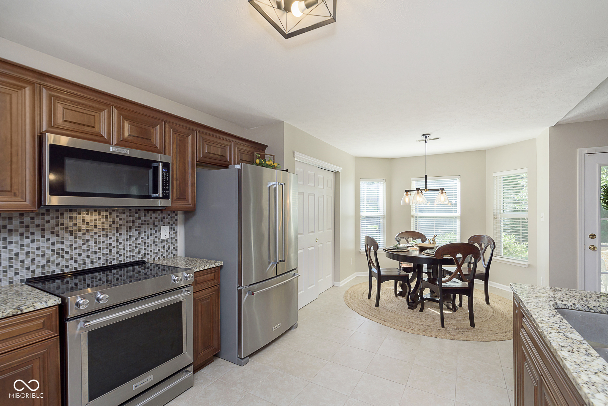 5905 Lost Oaks Drive