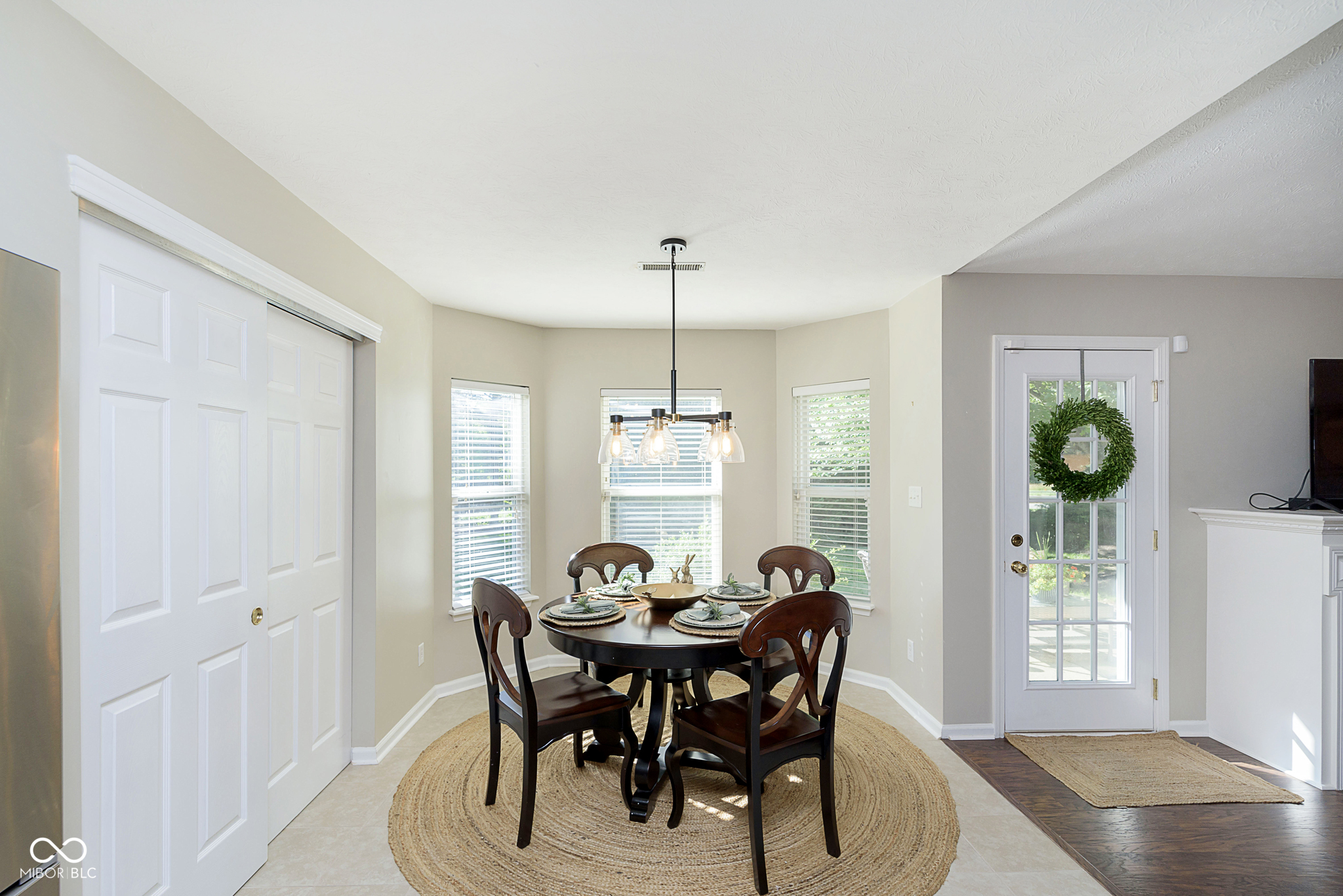 5905 Lost Oaks Drive