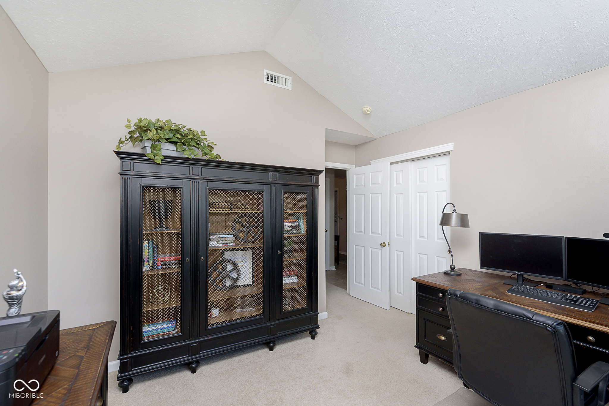 5905 Lost Oaks Drive