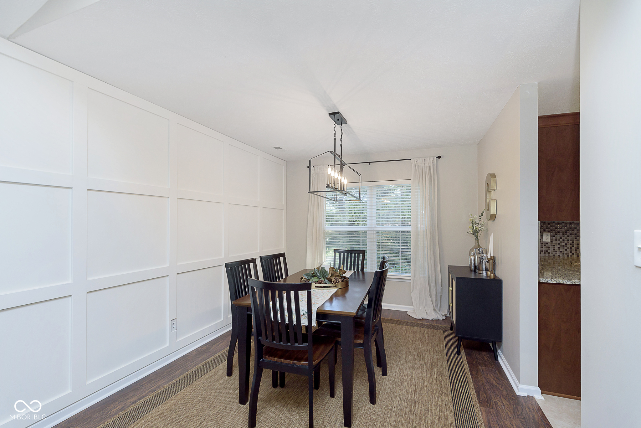 5905 Lost Oaks Drive