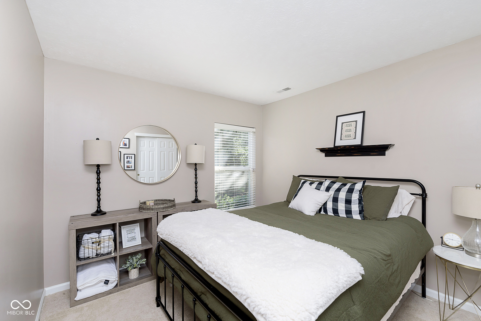 5905 Lost Oaks Drive