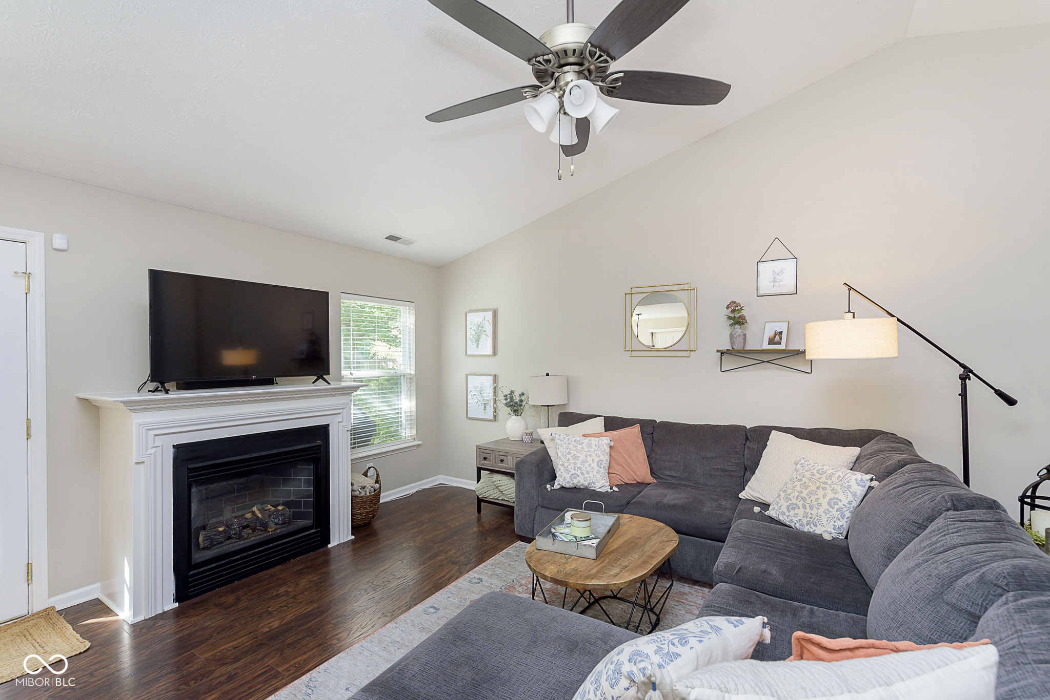 5905 Lost Oaks Drive