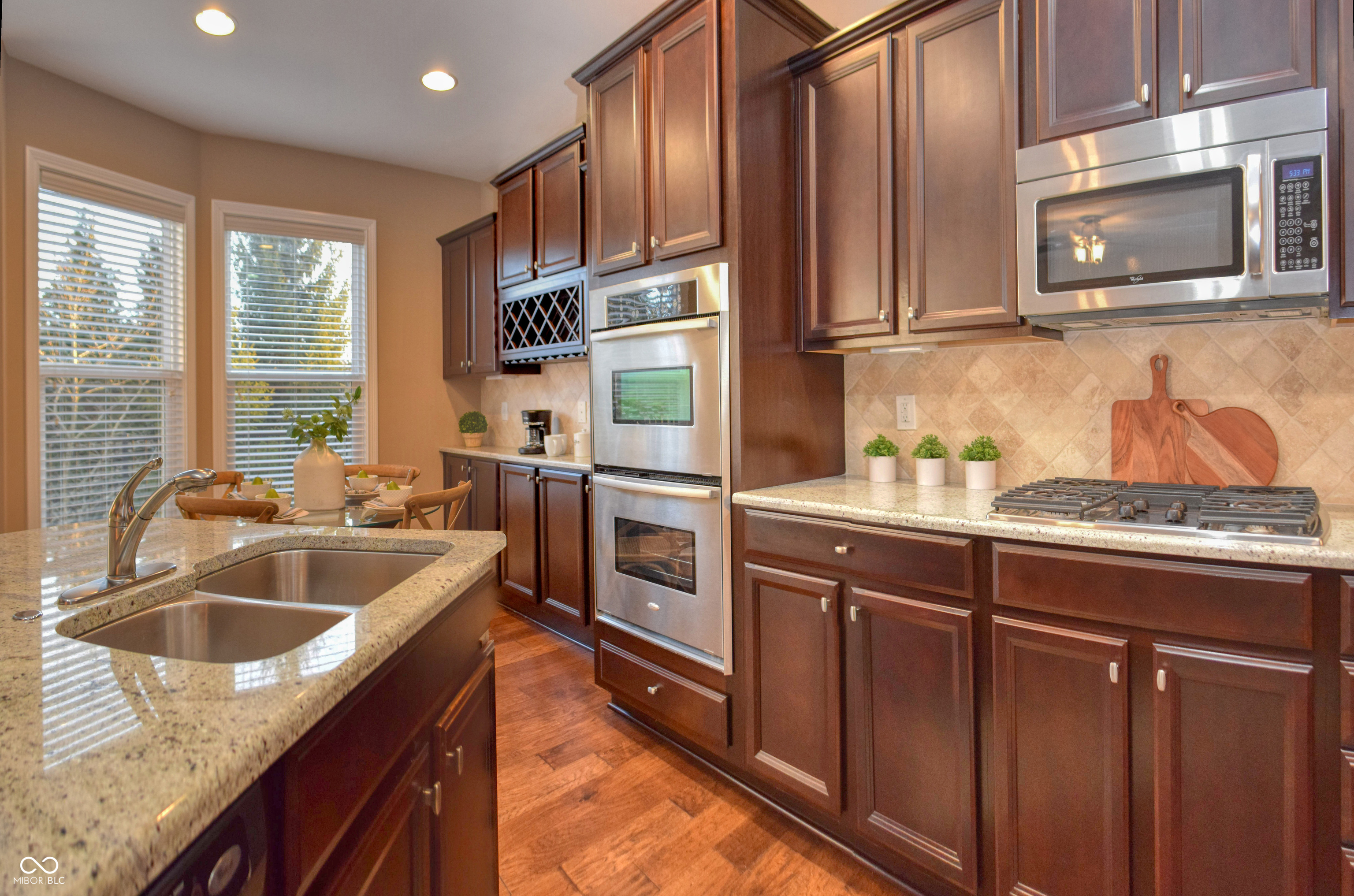 621 Greenford Trail W