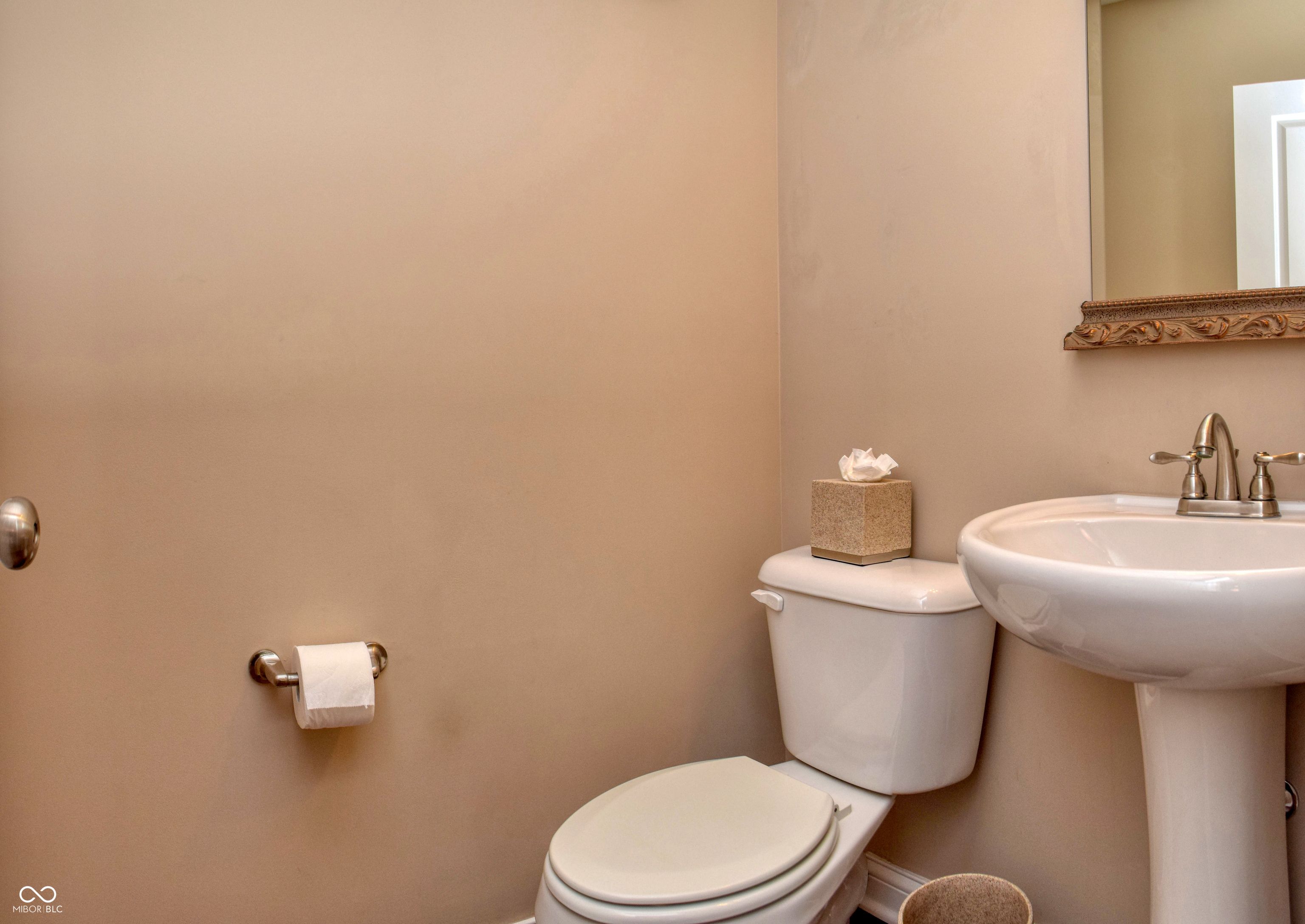 621 Greenford Trail W