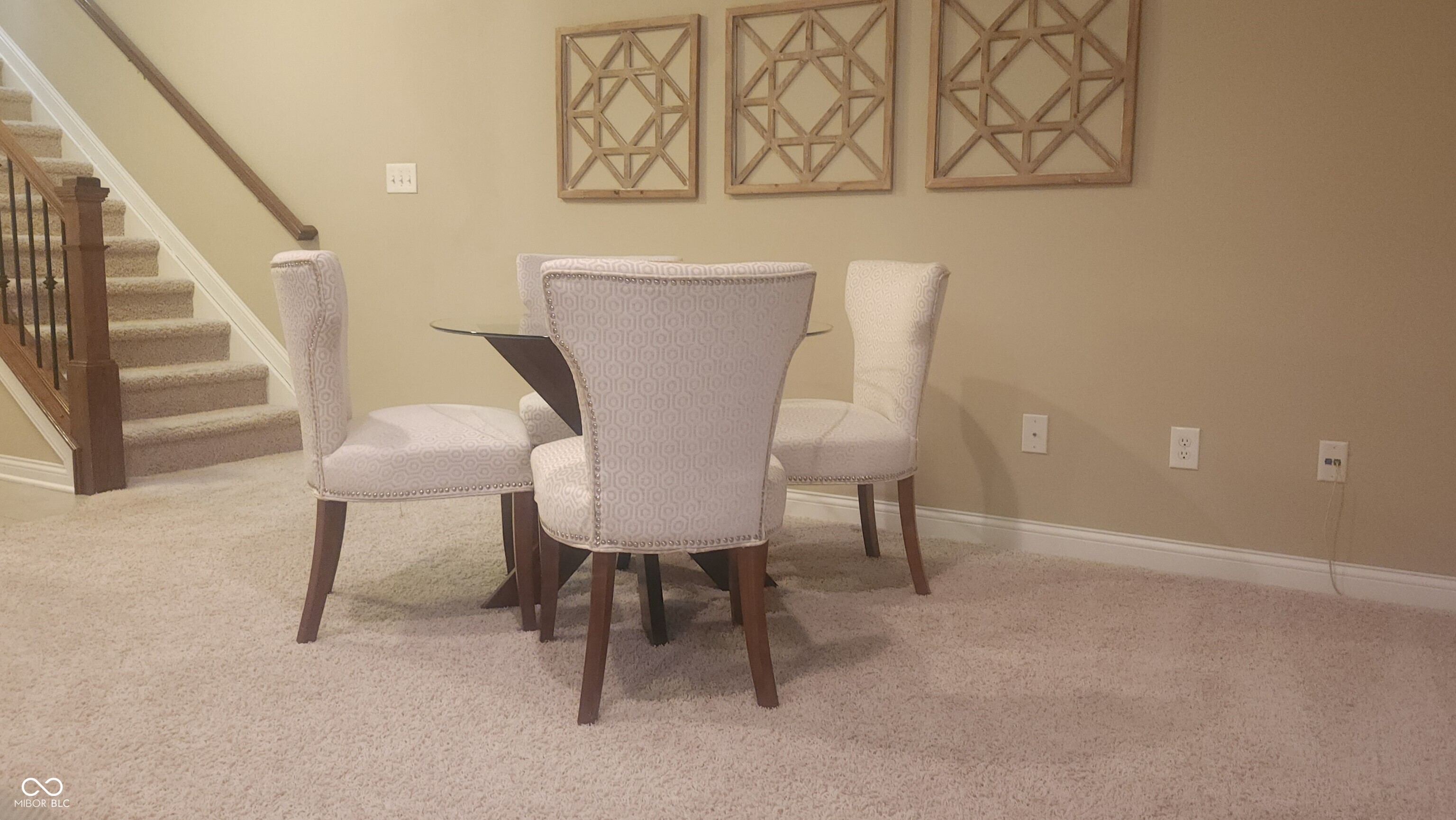 621 Greenford Trail W