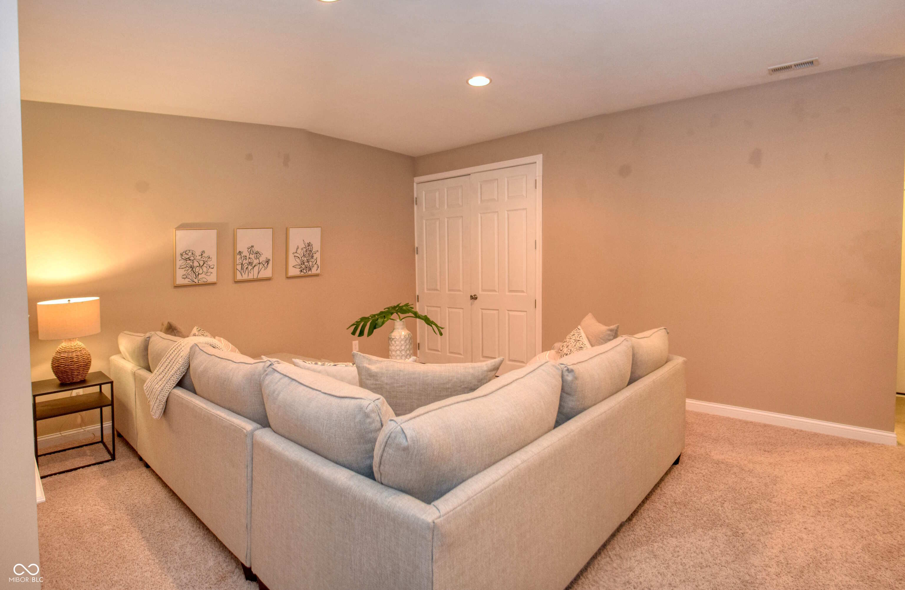 621 Greenford Trail W