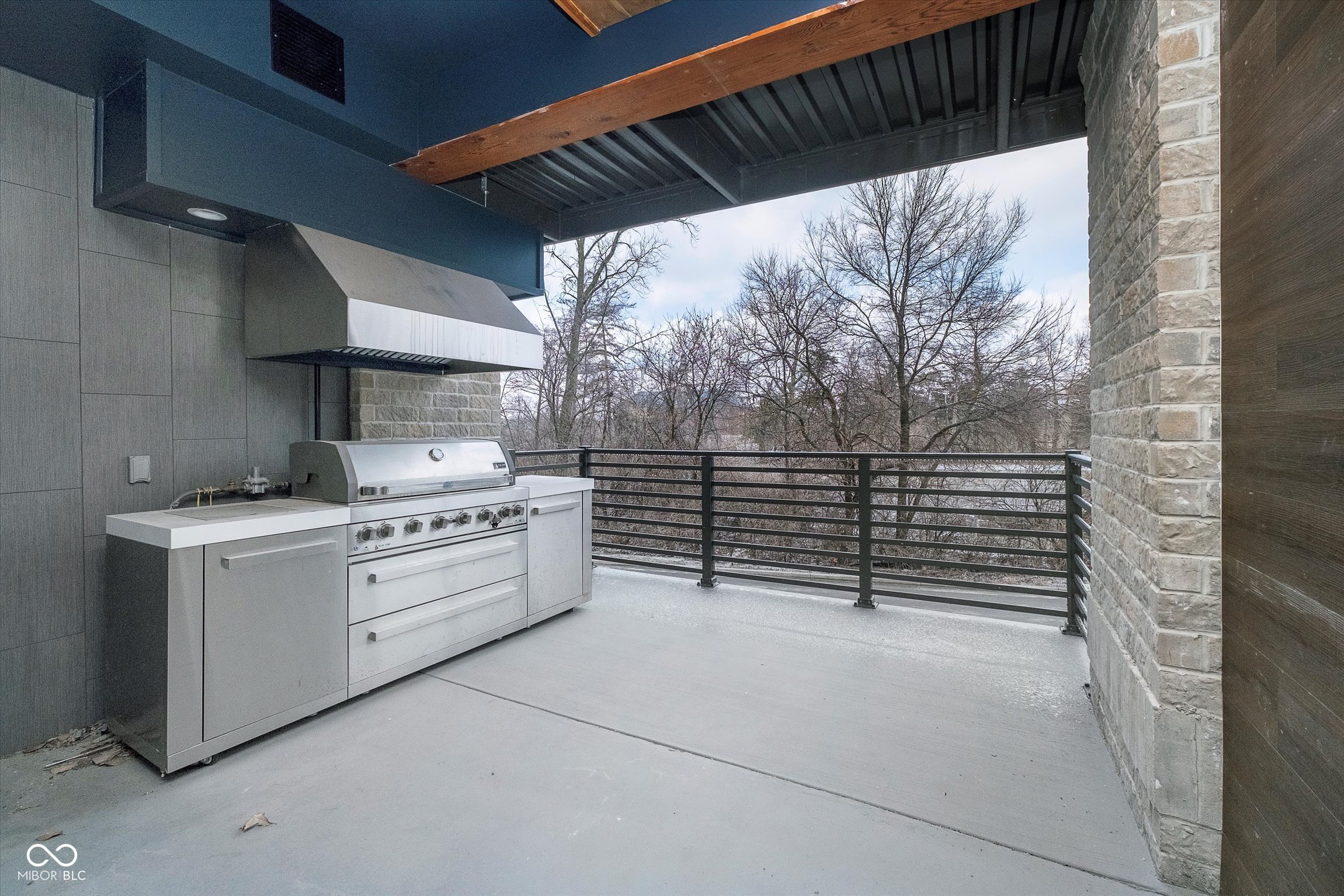 15 W Executive Drive Unit: 104