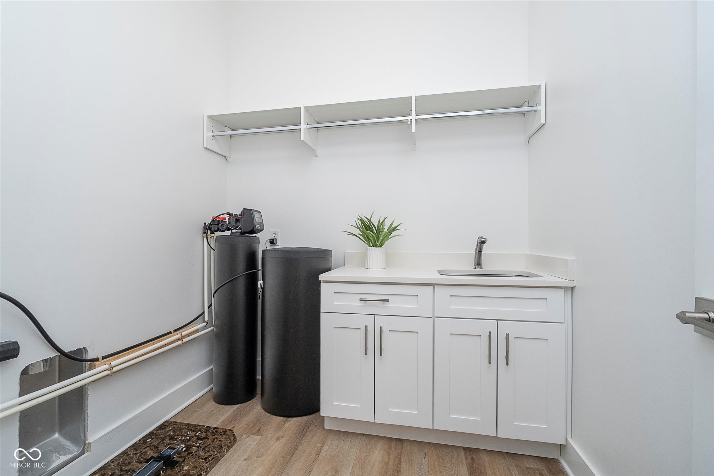 15 W Executive Drive Unit: 104