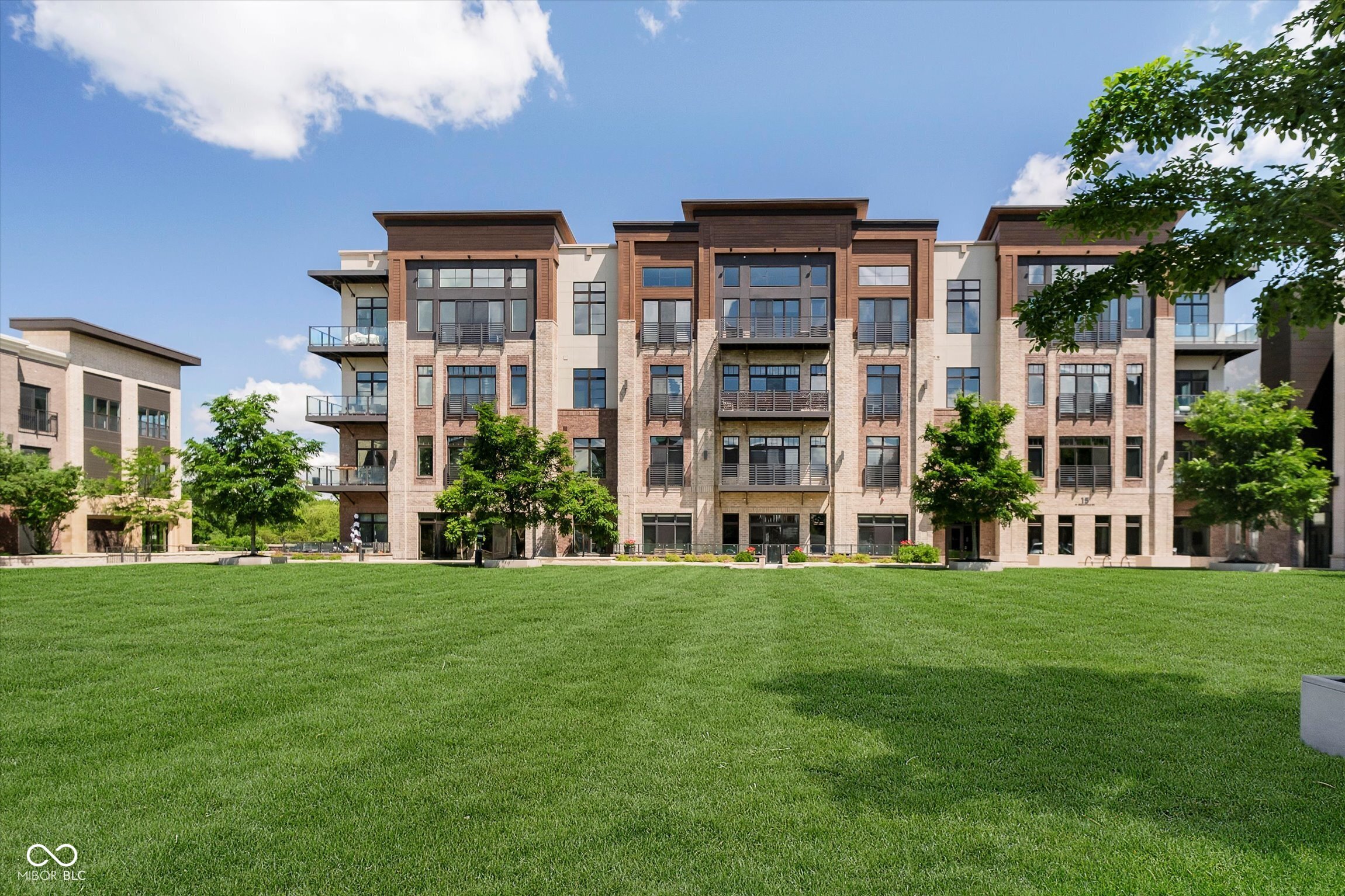 15 W Executive Drive Unit: 104