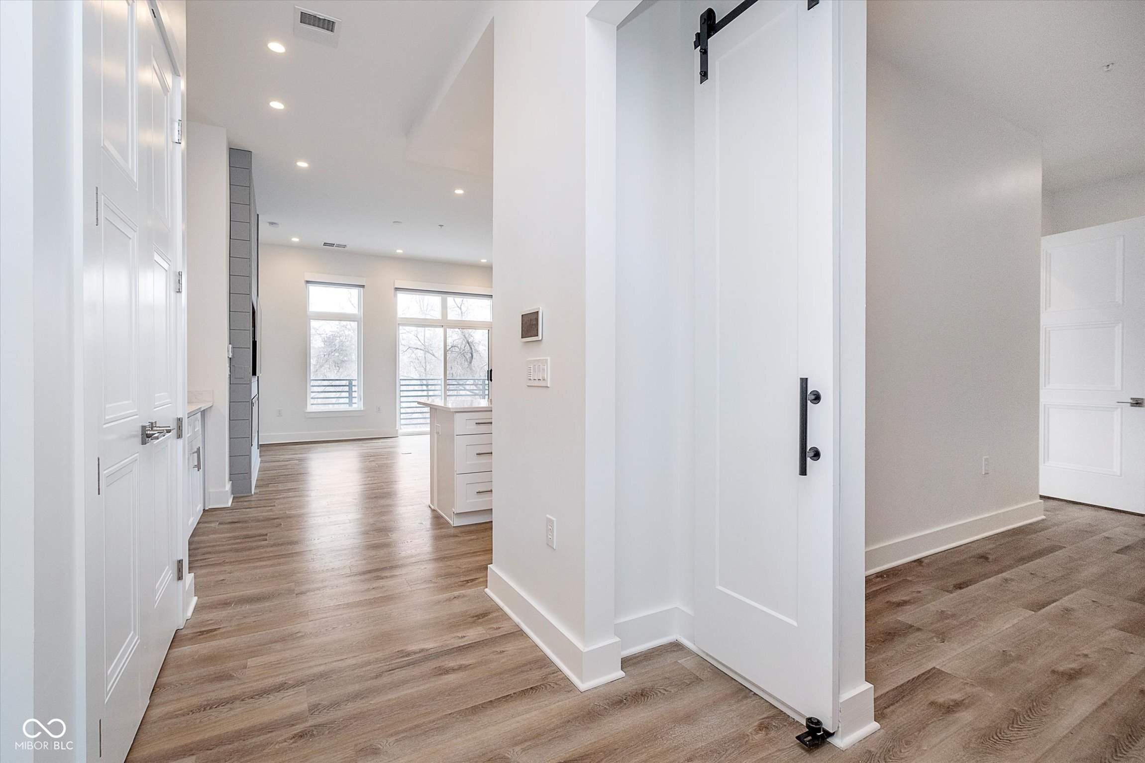 15 W Executive Drive Unit: 104