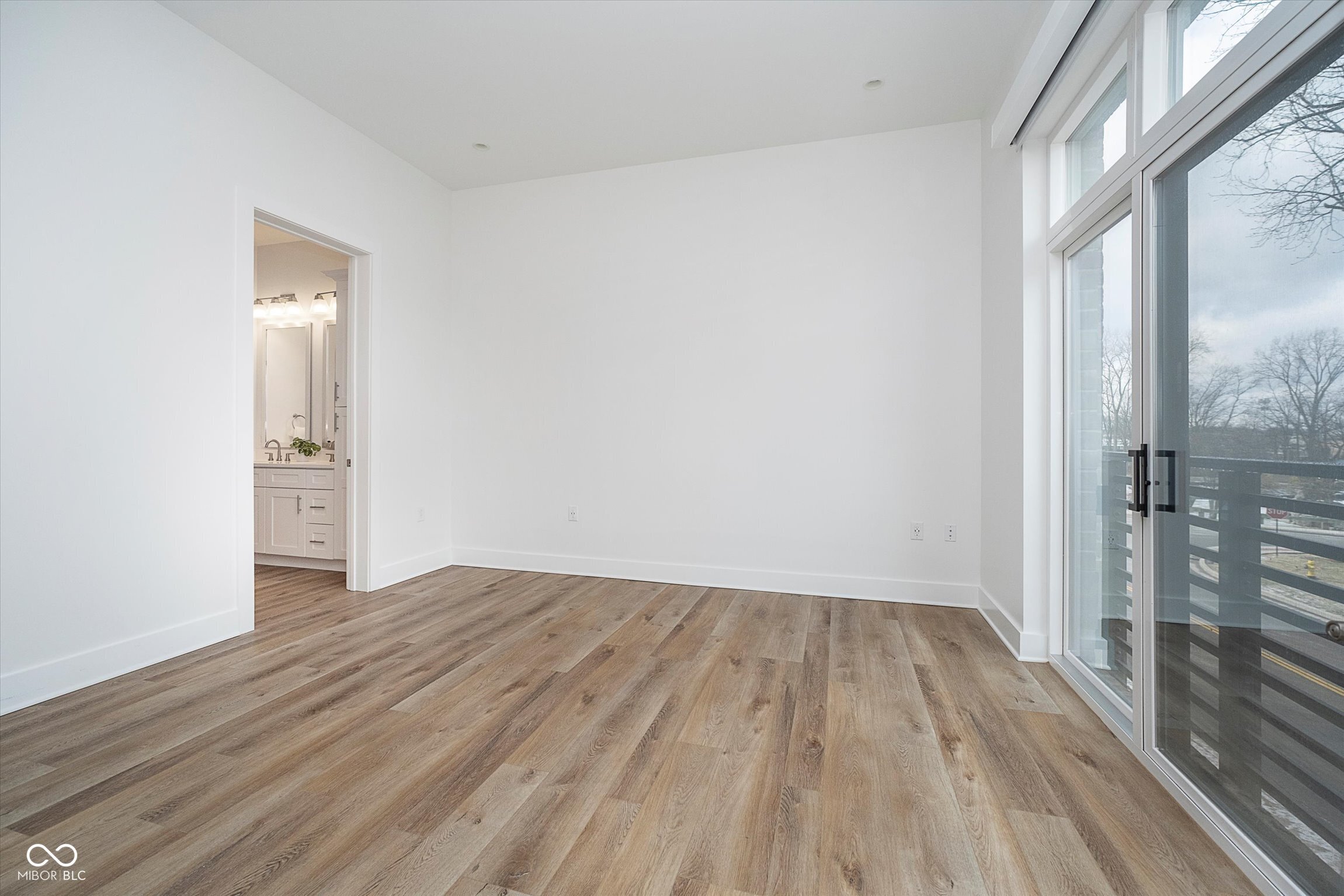 15 W Executive Drive Unit: 104