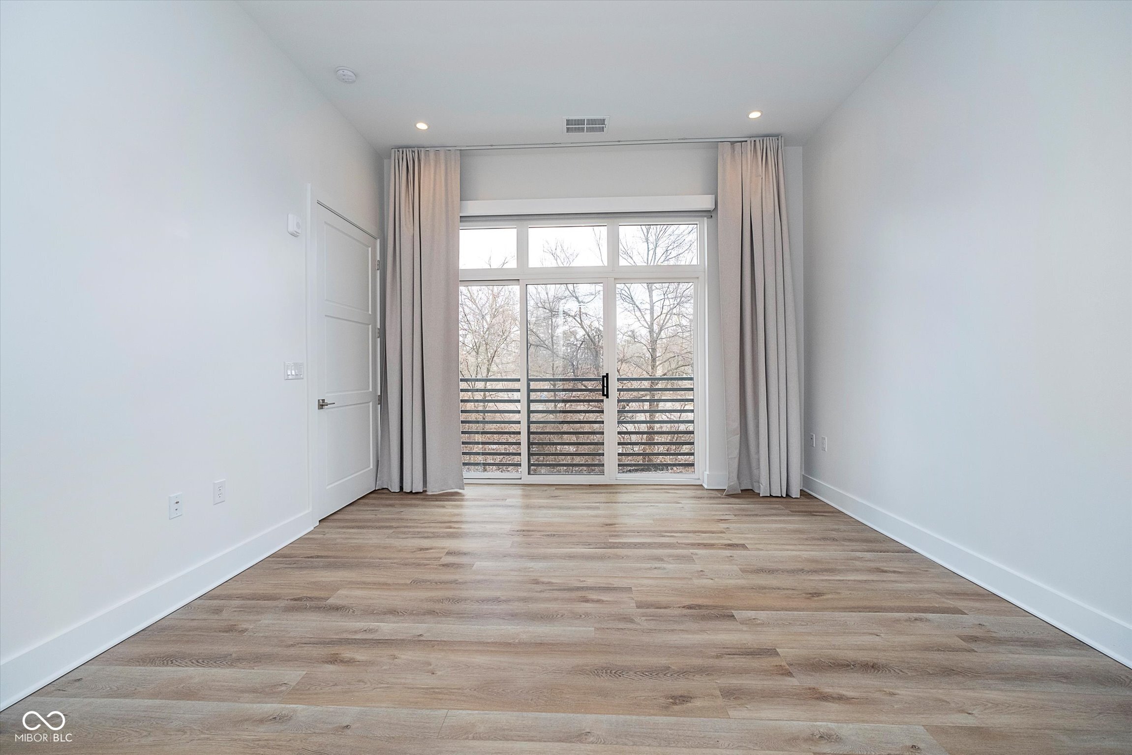 15 W Executive Drive Unit: 104