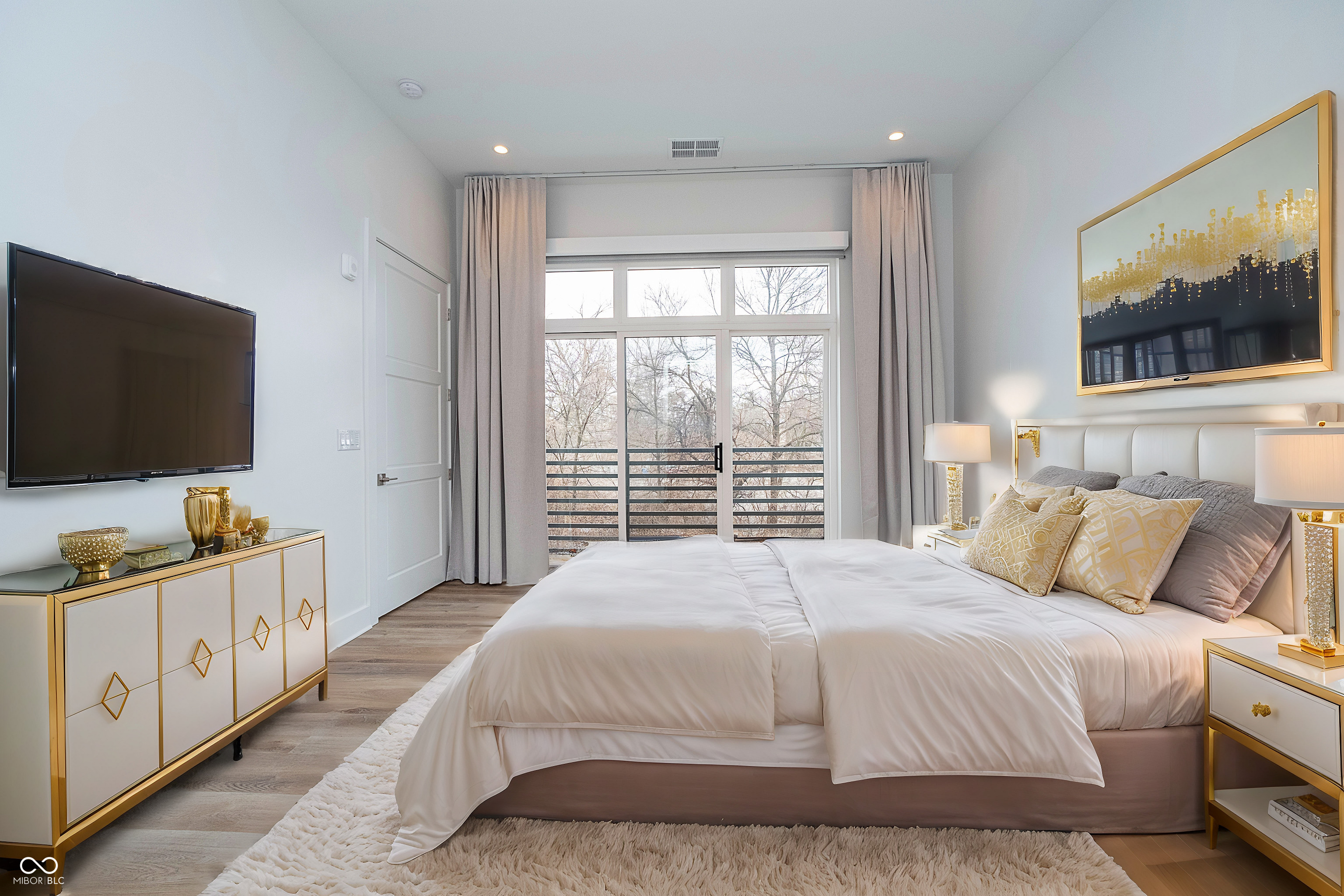 15 W Executive Drive Unit: 104