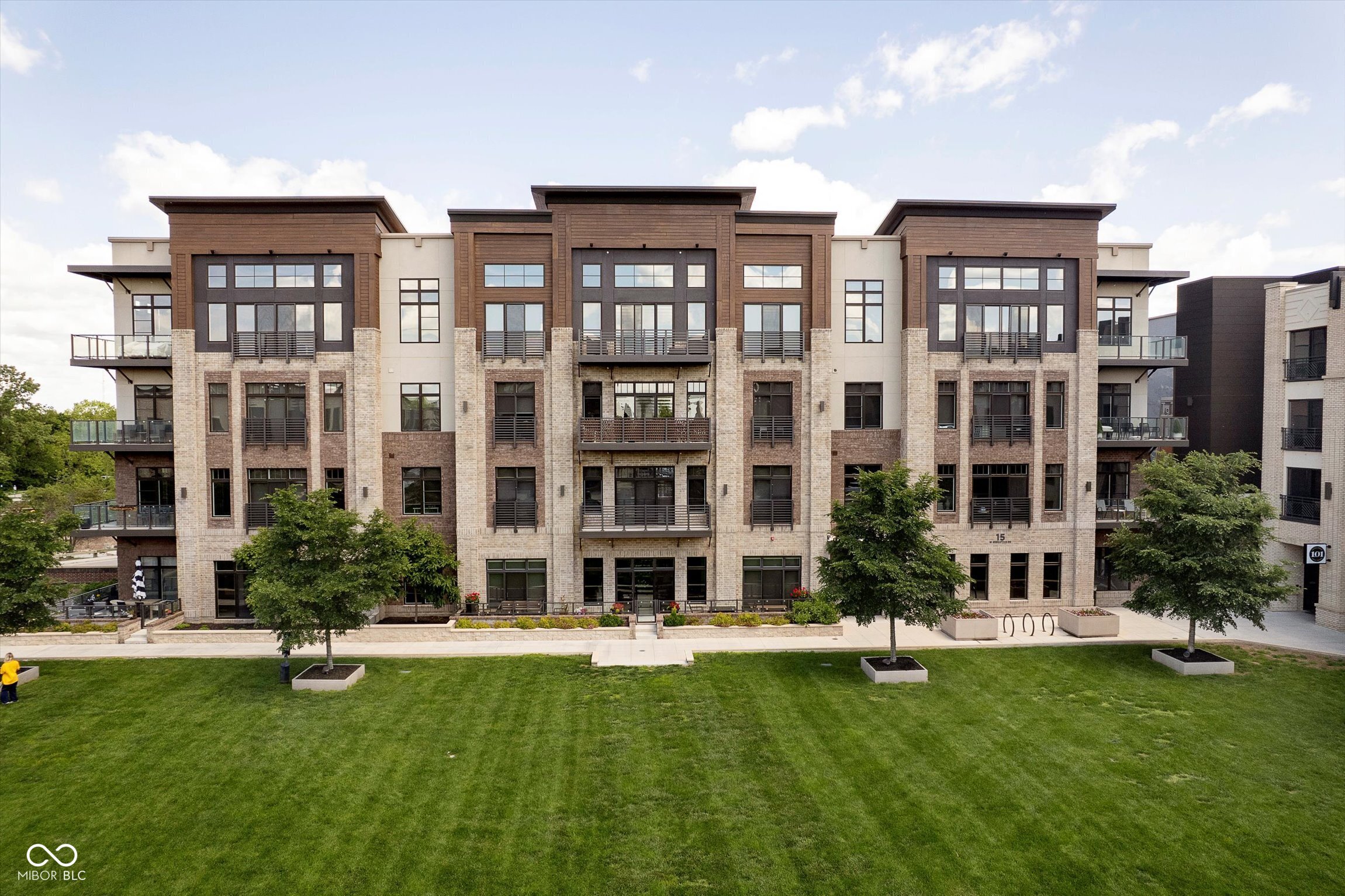 15 W Executive Drive Unit: 104