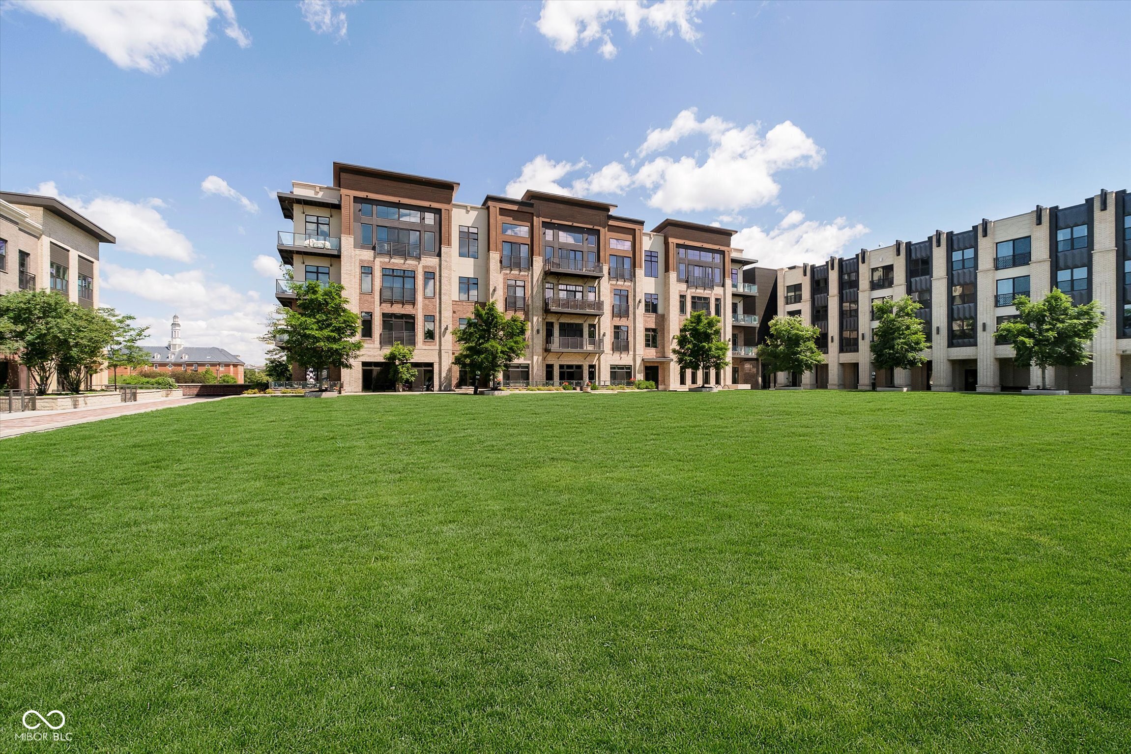 15 W Executive Drive Unit: 104