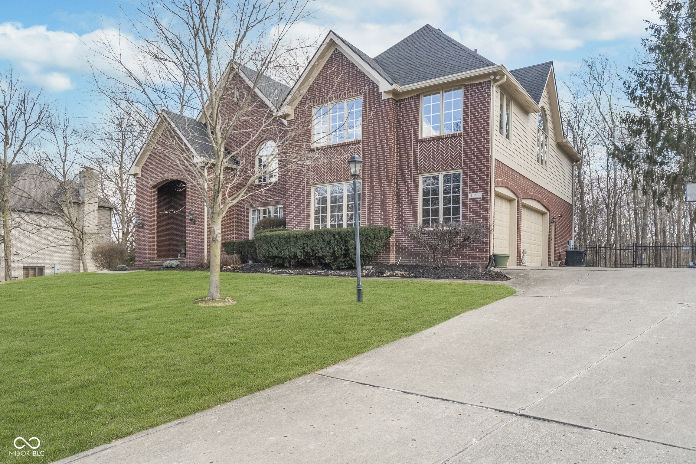 11727 Windpointe Pass