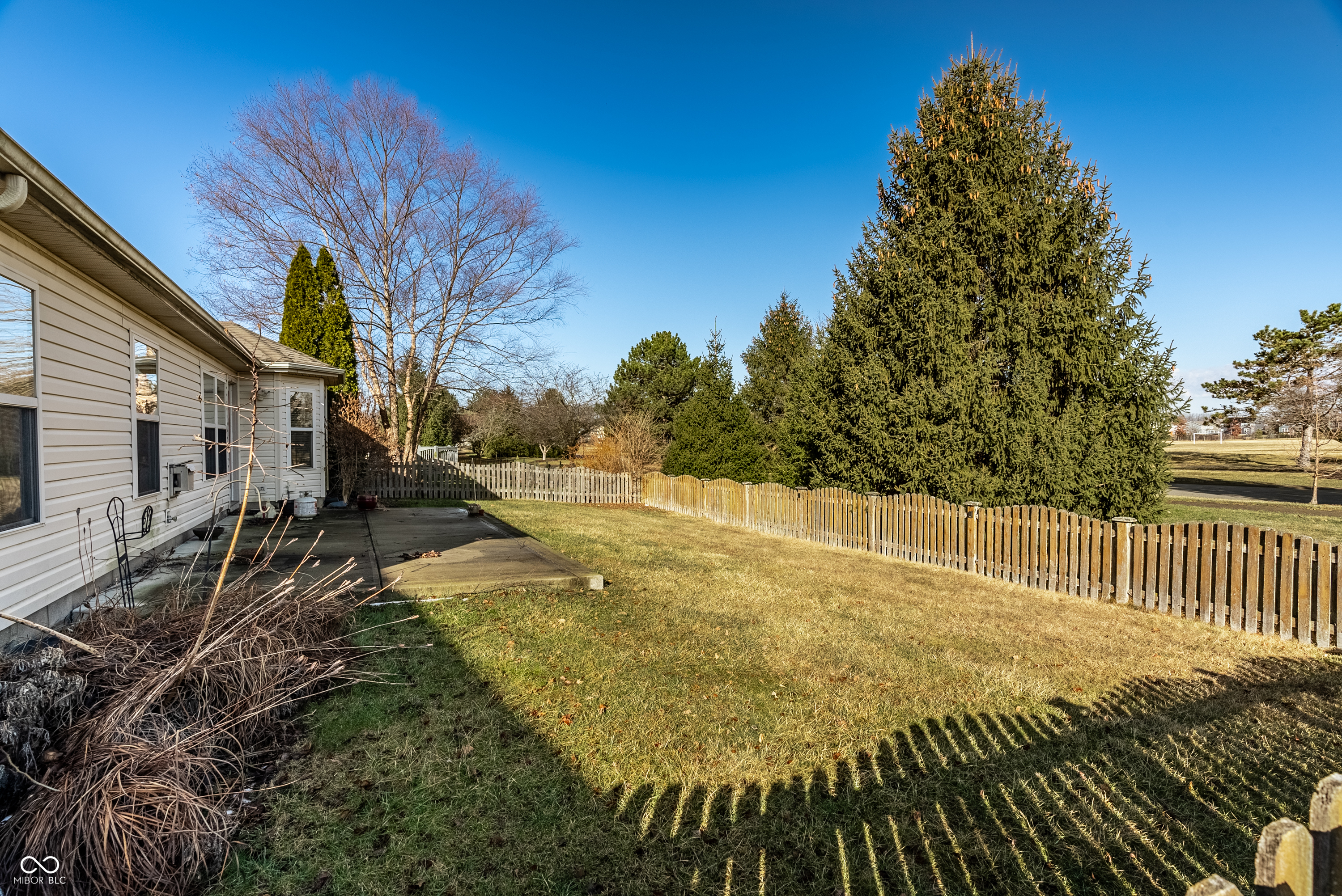 5896 Hollow Oak Trail