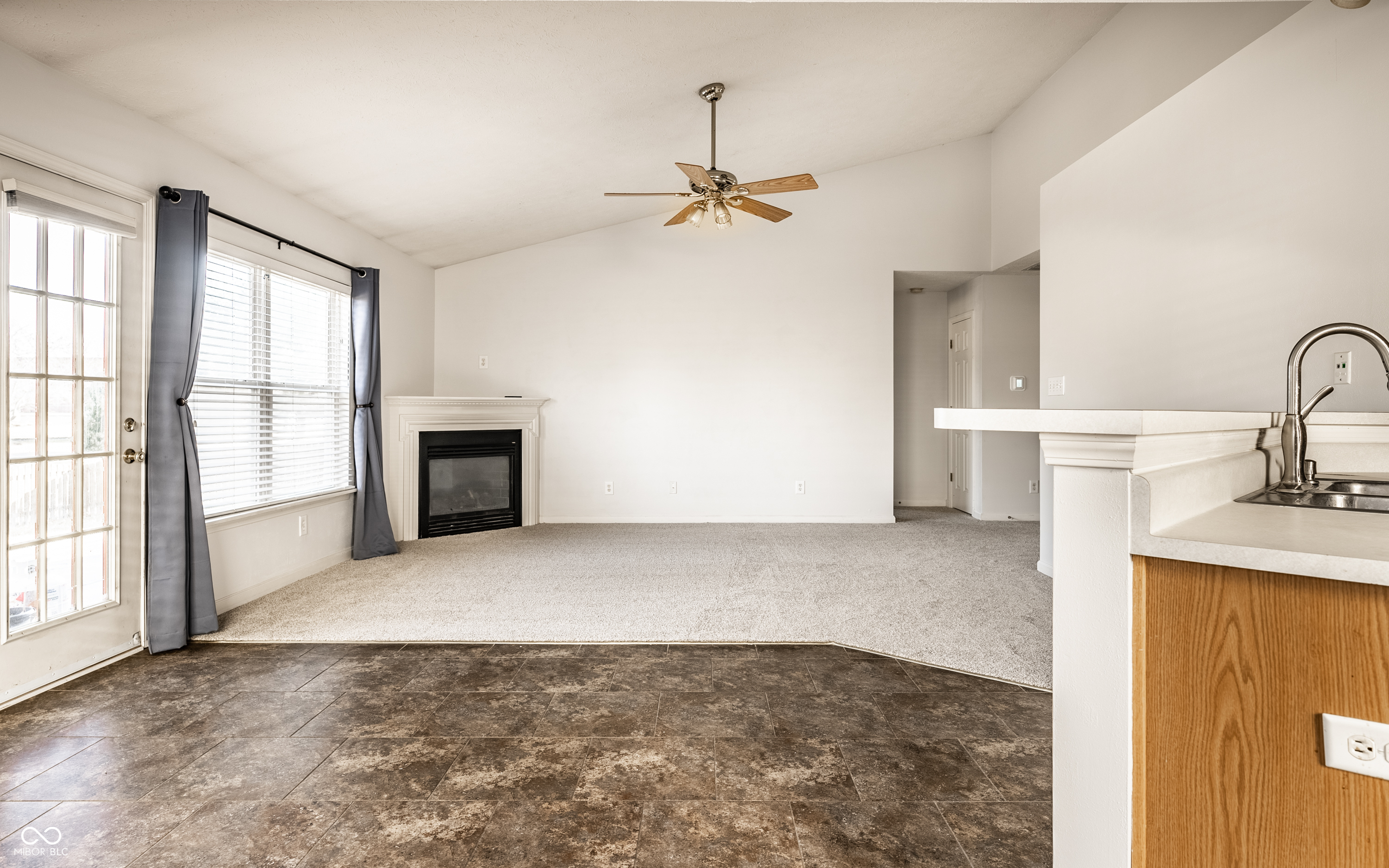 5896 Hollow Oak Trail