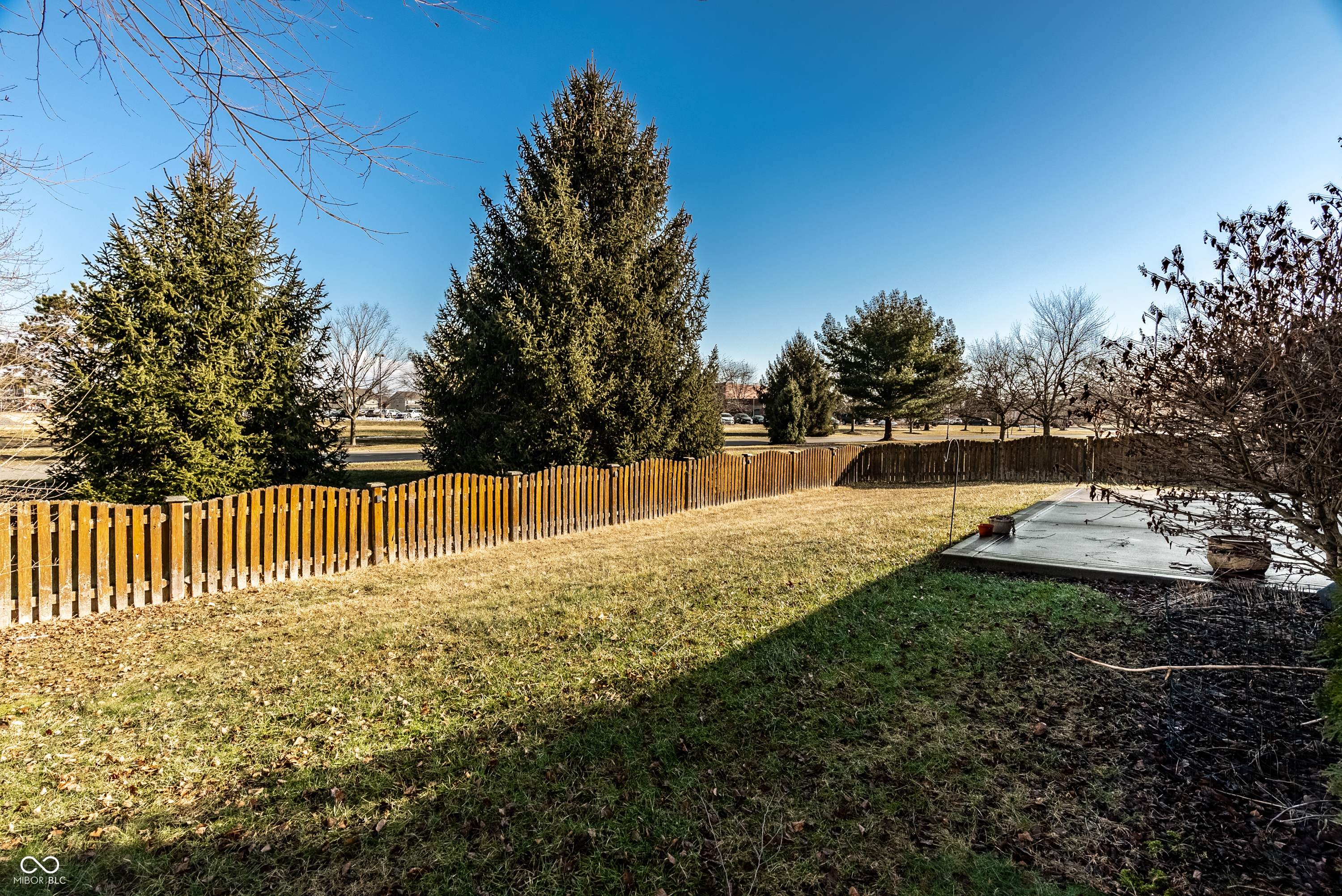 5896 Hollow Oak Trail