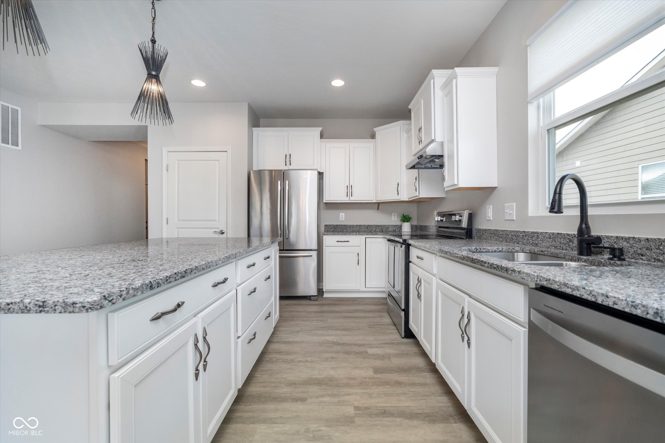 568 Harstad Boulevard