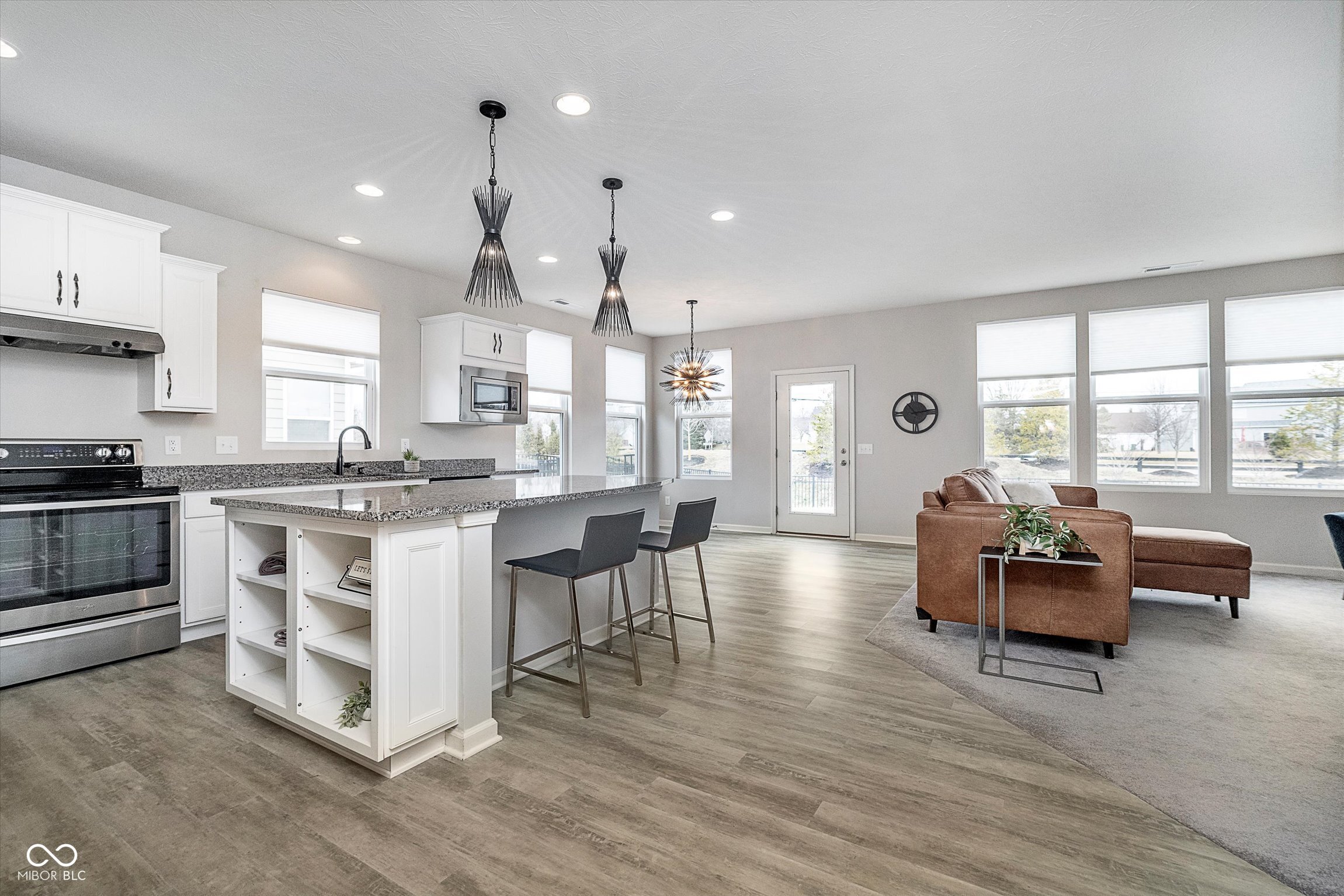 568 Harstad Boulevard